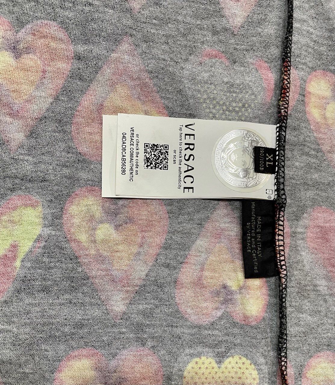 Versace FW19 Heart Printed Tee Size US XL / EU 56 / 4 - 8 Thumbnail