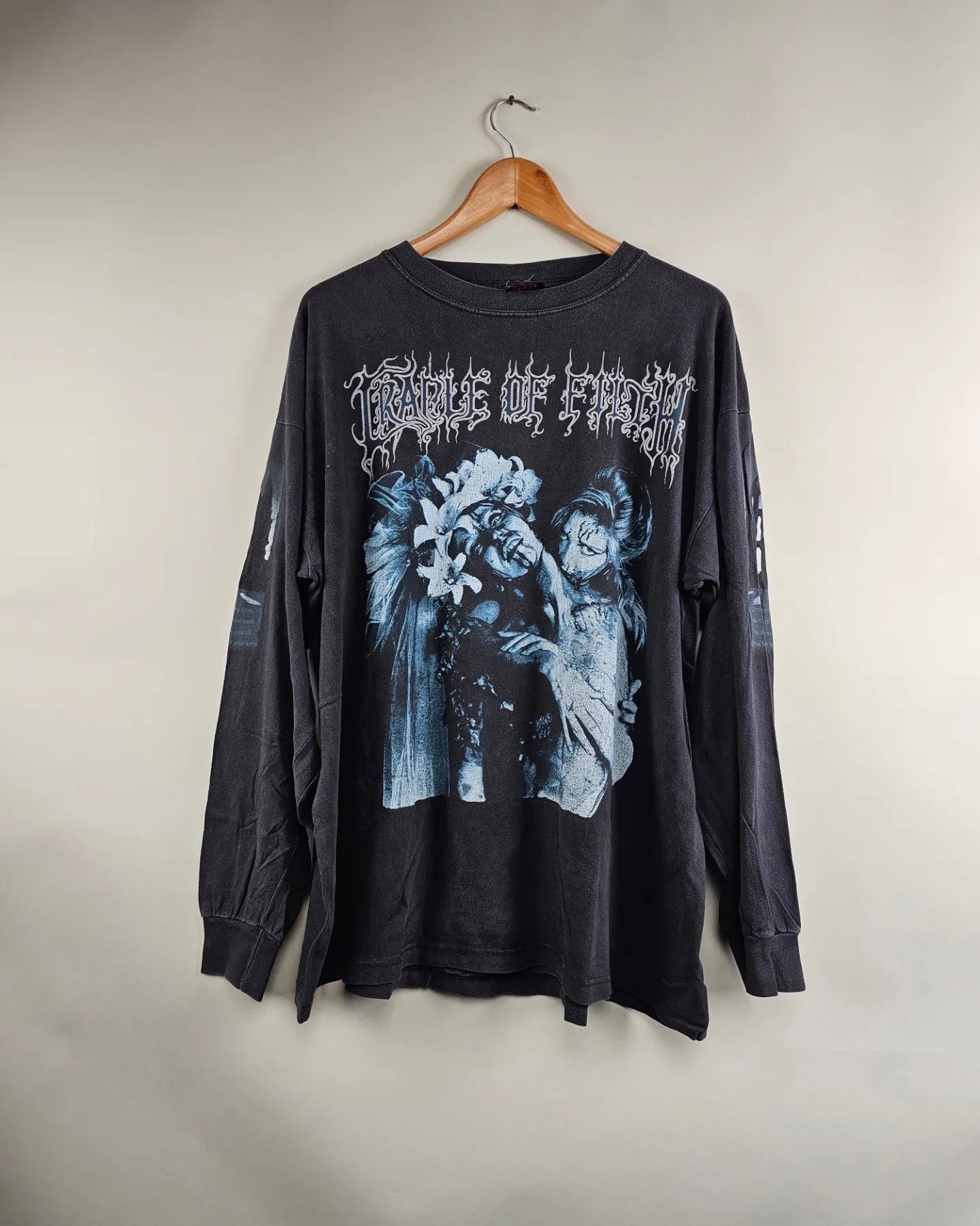 image of Band Tees x Rock Tees 1996 Cradle Of Filth Supreme Vampyric Evil Long Sleeve XL in Black, Men's