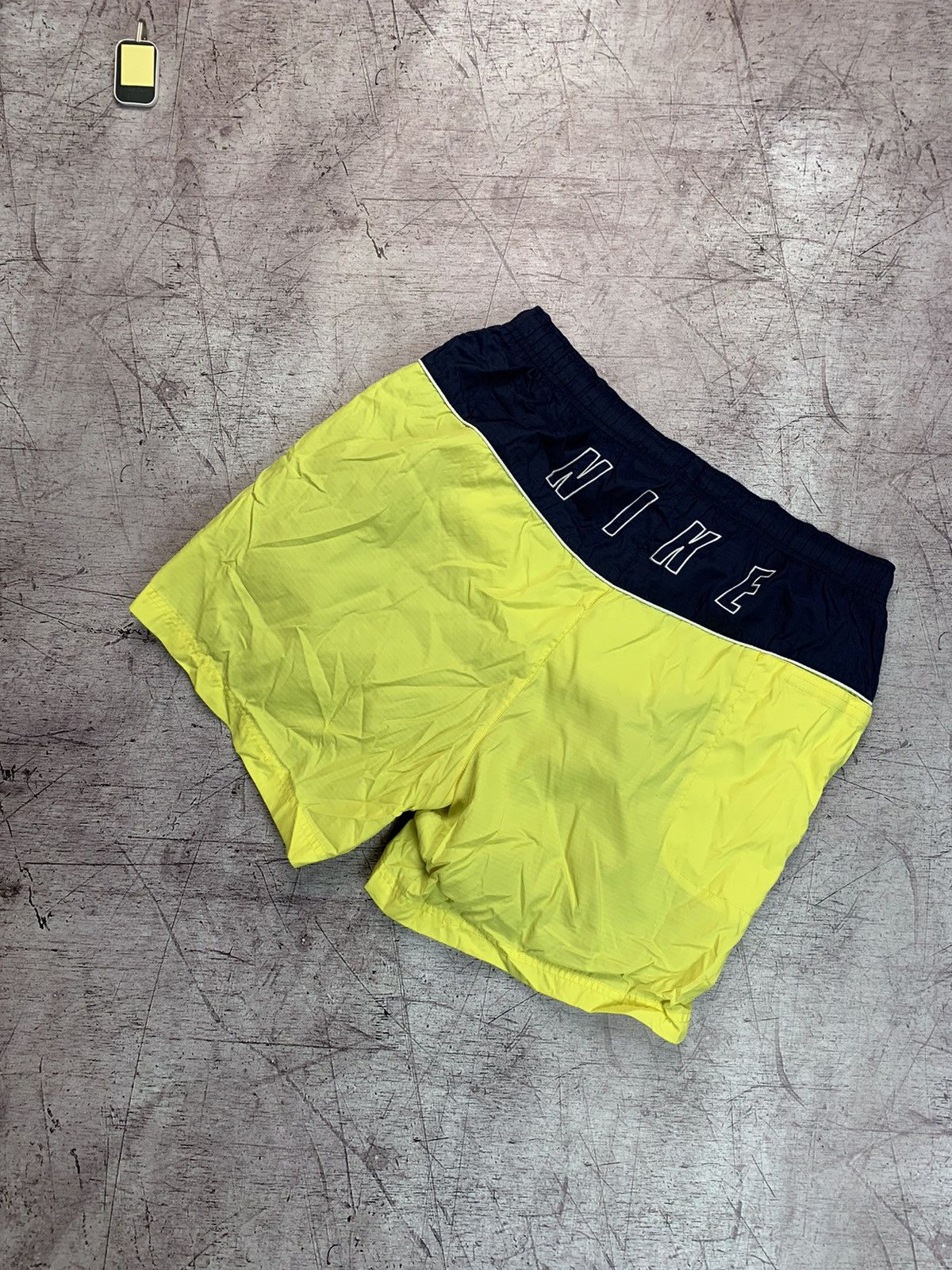 Nike Nike Vintage Y2K Shorts Size US 32 / EU 48 - 1 Thumbnail