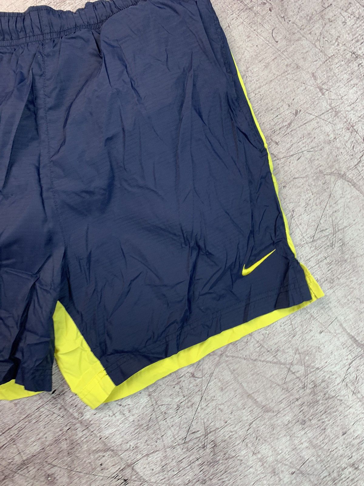 Nike Nike Vintage Y2K Shorts Size US 32 / EU 48 - 5 Thumbnail