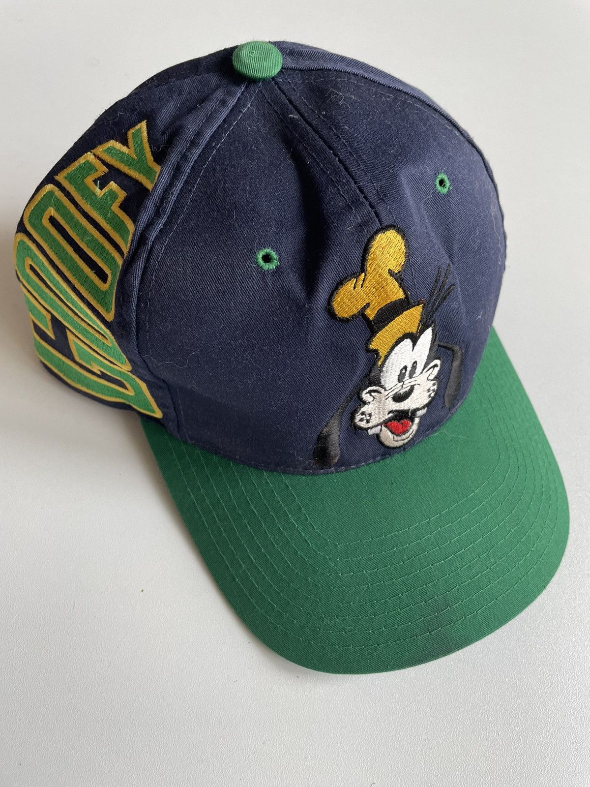 image of Vintage 90's Goofy Embroidered Disney Snapback Hat in Navy, Men's