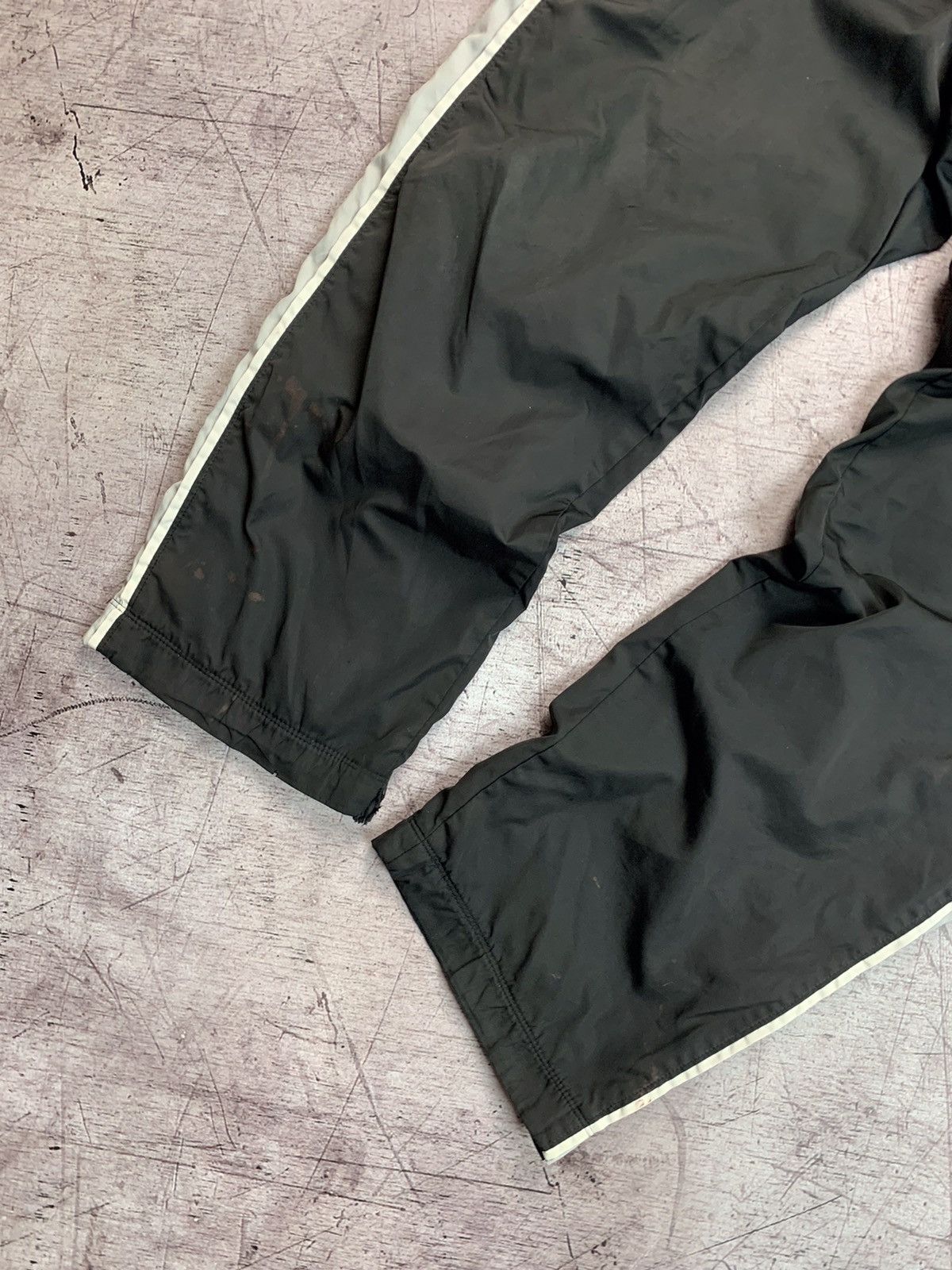 Nike × Vintage Nike Vintage Mens Nylon Track Pants Drill Style Size US 34 / EU 50 - 12 Thumbnail