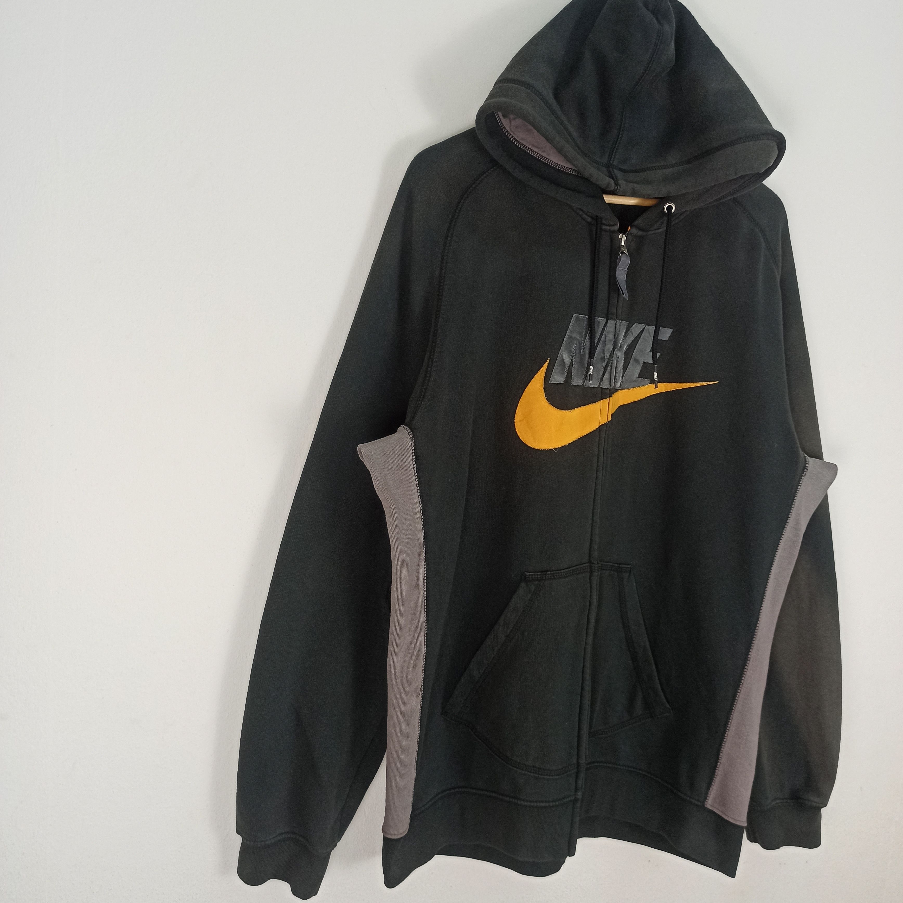 Nike 🔥SUN FADED🔥 NIKE BIG LOGO SPELL OUT HOODIE ZIPPER Size US XL / EU 56 / 4 - 2 Thumbnail