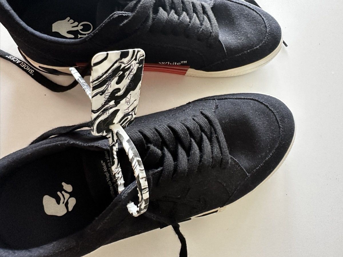 Off-White OFF-WHITE Black Vulcanized Low Top Sneakers Size US 12 / EU 45 - 5 Thumbnail