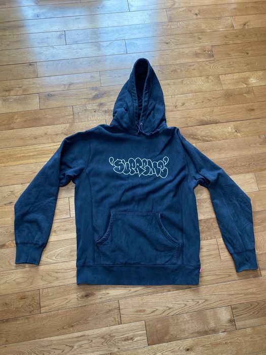 Supreme store ja hoodie