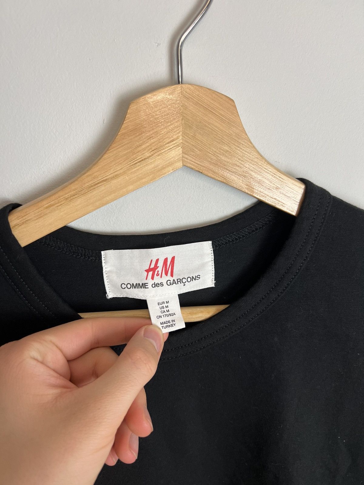 Comme des Garcons × H&M Comme Des Garcons CDG x H&am Big Logo Tshirt Hype Streetwear Size US XXS / EU 40 - 2 Thumbnail