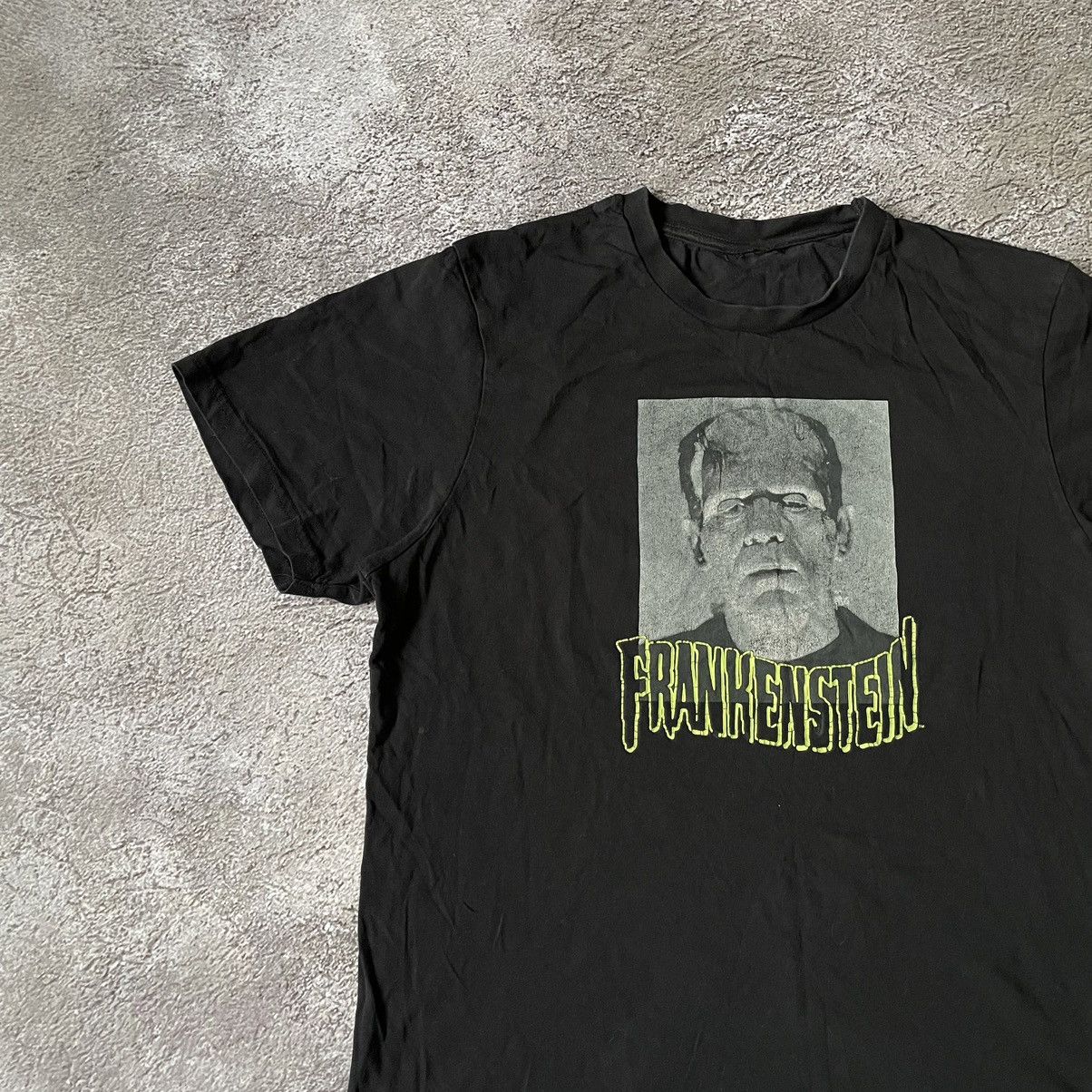 Band Tees Vintage Y2K FRANKENSTEIN ABSTRACT CREEPY HORROR SKELETON Size US M / EU 48-50 / 2 - 4 Thumbnail