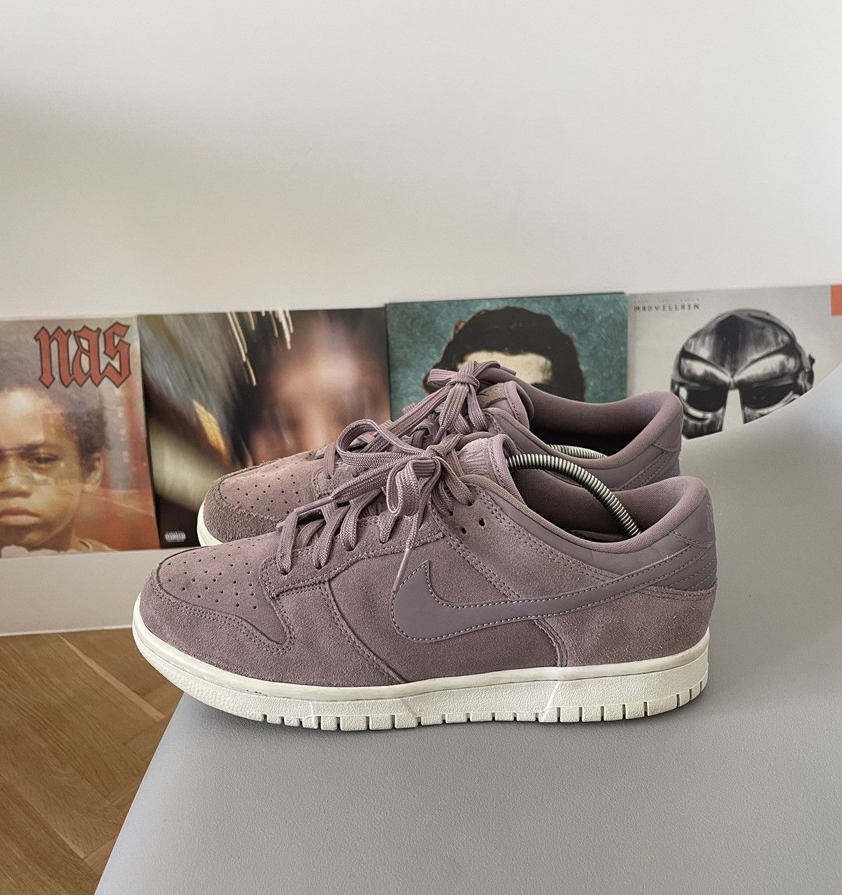 Nike Nike Dunk Low Suede Hype Sneakers Swoosh Streetwear Rare Size US 8.5 / EU 41-42 - 1 Thumbnail
