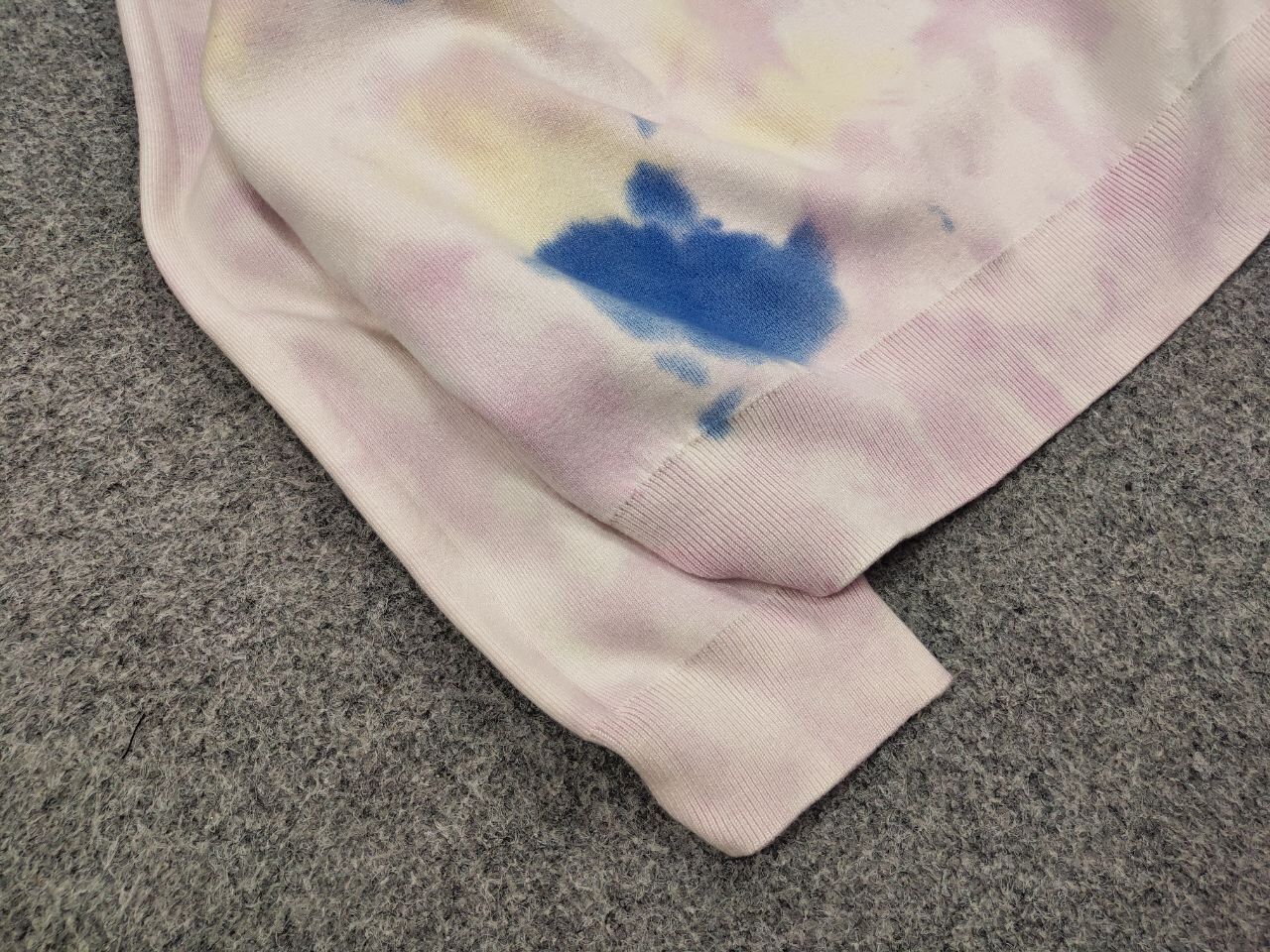 Sandro Sandro x Smiley Tie Dye Multicolor stretch Sweater Smiley Size L / US 10 / IT 46 - 6 Thumbnail