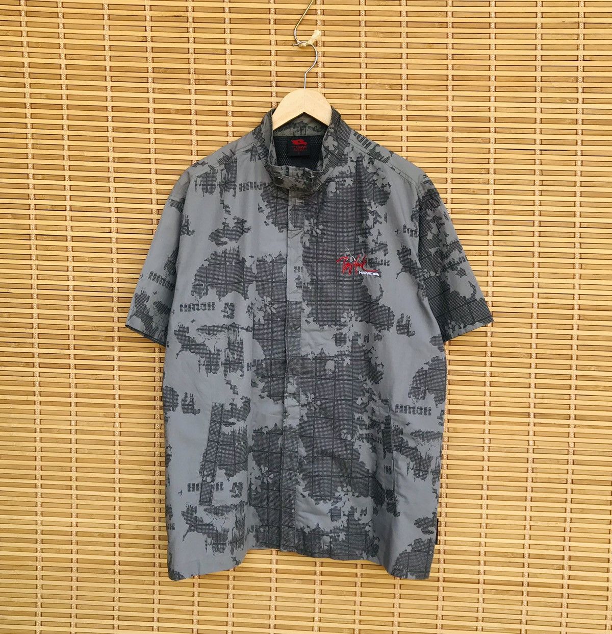 Tony Hawk Tony Hawk Skateboarding camouflage Maps pattern zipper tee Size US L / EU 52-54 / 3 - 1 Thumbnail