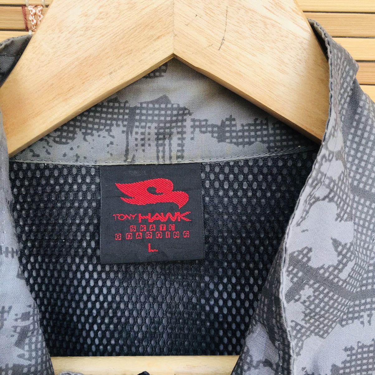 Tony Hawk Tony Hawk Skateboarding camouflage Maps pattern zipper tee Size US L / EU 52-54 / 3 - 5 Thumbnail