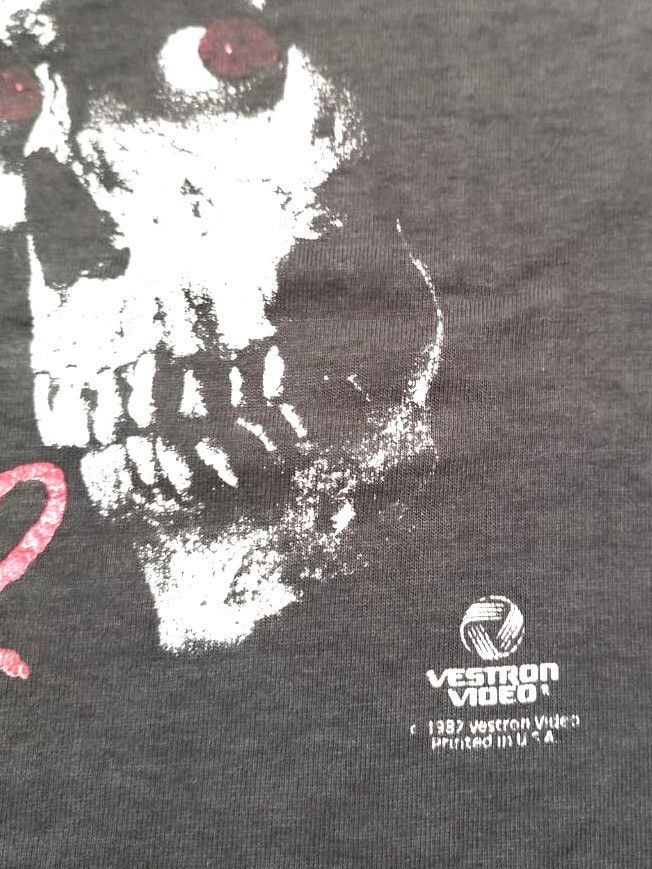 Vintage RARE🔥TRUELY VINTAGE EVIL DEAD 2 1987 DISTRESSED PAPER THIN Size US M / EU 48-50 / 2 - 2 Thumbnail