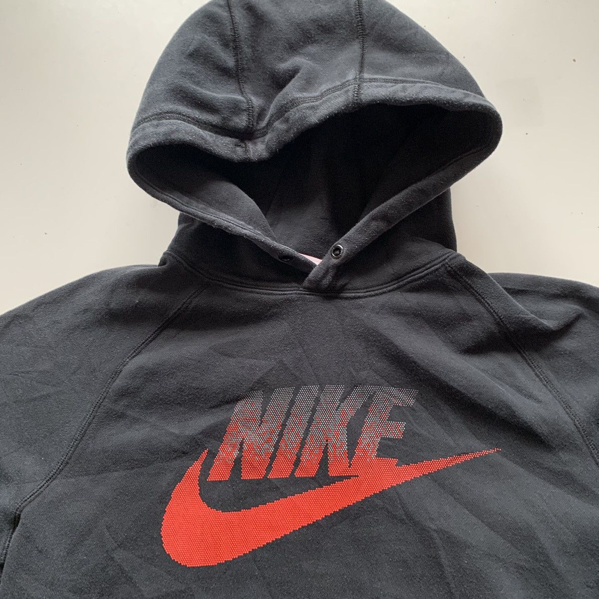 Nike Vintage 2000s Nike Big Swoosh Graphic Hoodie Faded Black Size US M / EU 48-50 / 2 - 2 Thumbnail