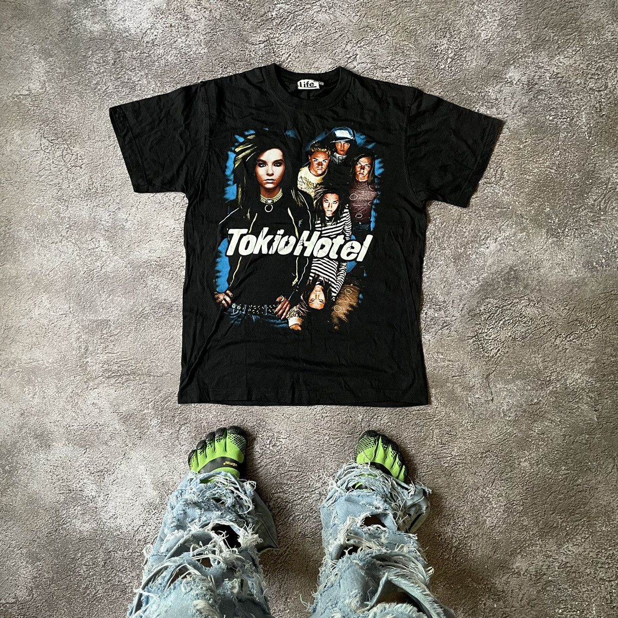 Vintage Vintage Y2K Tokyo Hotel Band Graphic Tee Streetwear Boxy M Size US M / EU 48-50 / 2 - 1 Thumbnail
