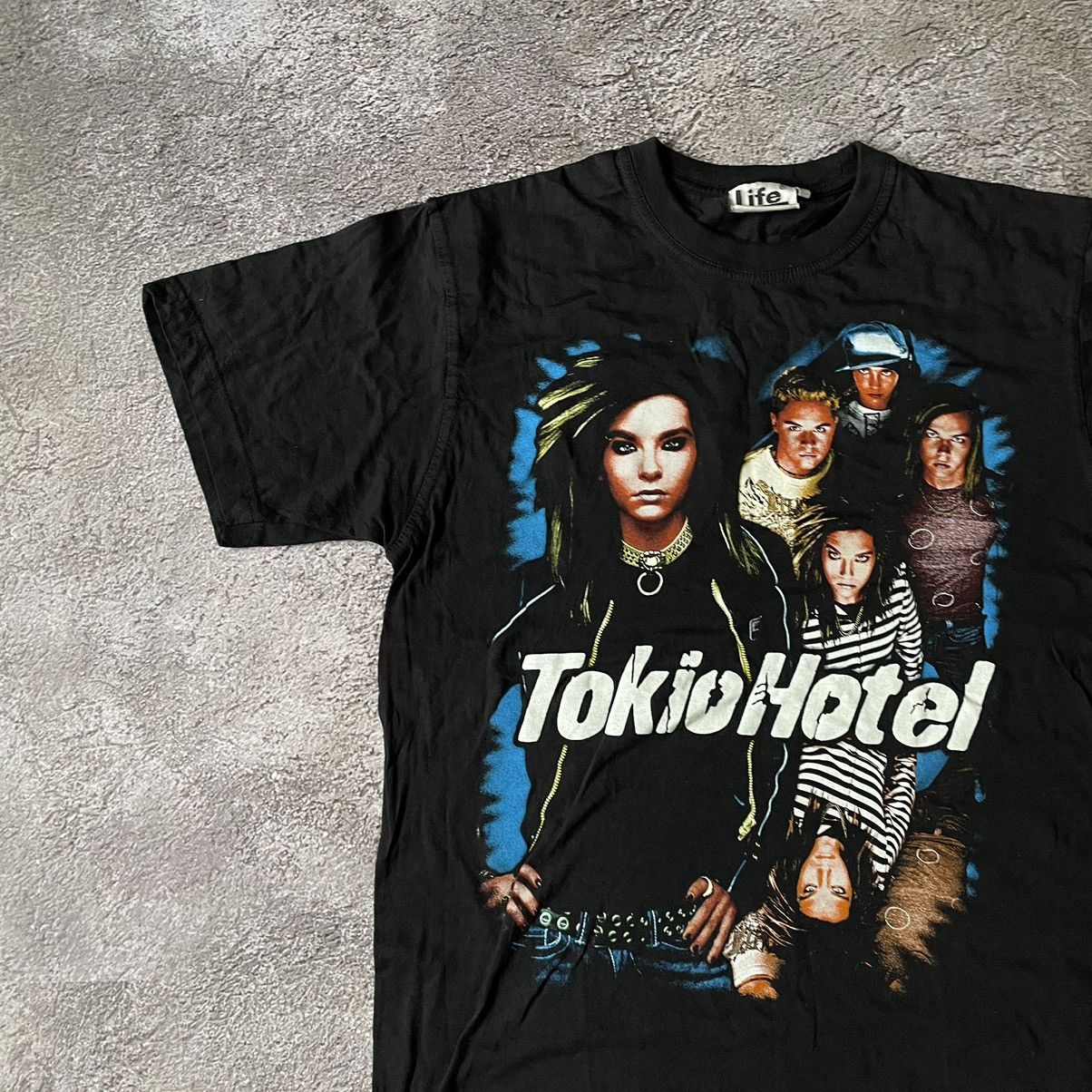 Vintage Vintage Y2K Tokyo Hotel Band Graphic Tee Streetwear Boxy M Size US M / EU 48-50 / 2 - 5 Thumbnail
