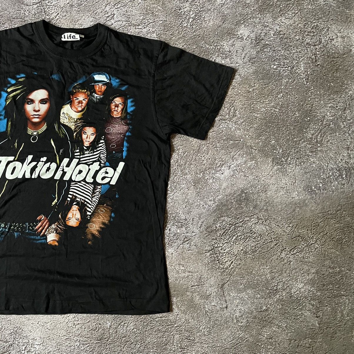 Vintage Vintage Y2K Tokyo Hotel Band Graphic Tee Streetwear Boxy M Size US M / EU 48-50 / 2 - 4 Thumbnail