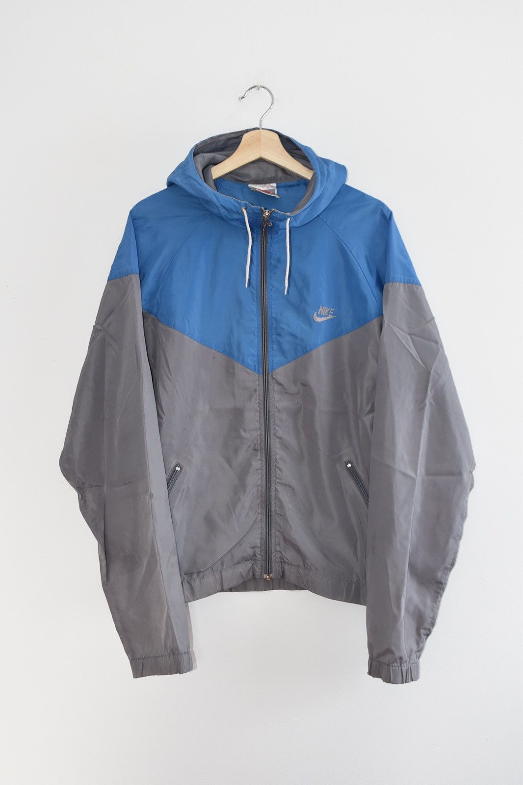 image of 1980S Nike Vintage Windbreaker Jacket in Grey, Men's (Size Large)