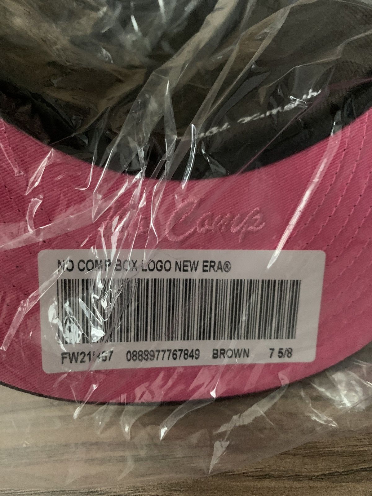 Supreme Supreme No Comp Box Logo New Era Size ONE SIZE - 6 Thumbnail