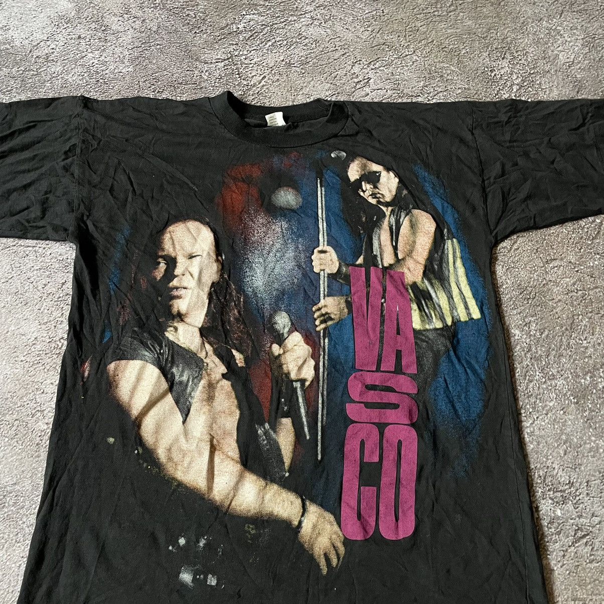 Vintage Vintage 90s Y2K Graphic Tee Dark Grunge Streetwear Worn In M Size US M / EU 48-50 / 2 - 5 Thumbnail