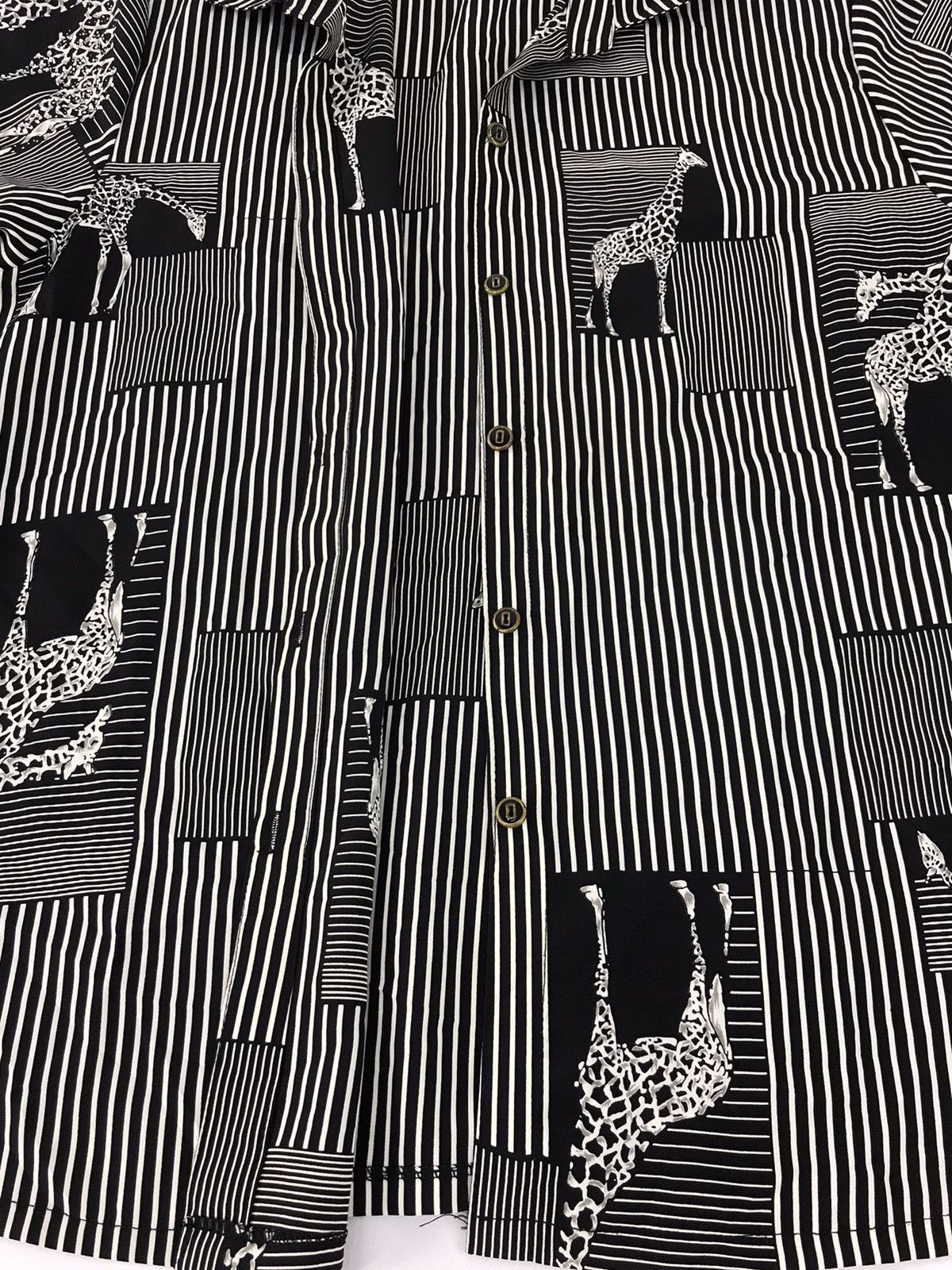 Japanese Brand × Vintage Button Up Shirt Striped Giraffe Over Printed Design Size US L / EU 52-54 / 3 - 4 Thumbnail