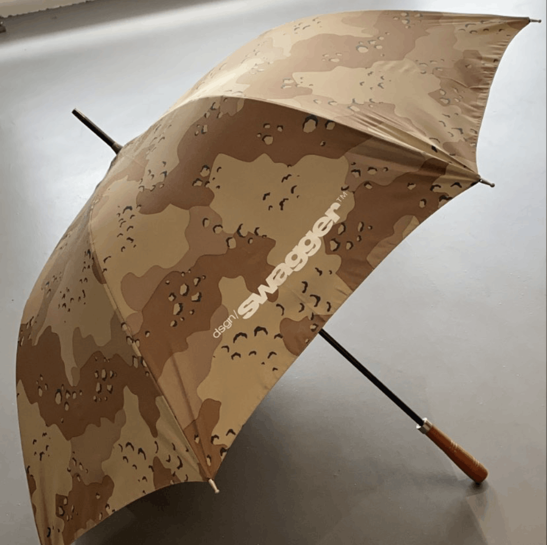 Japanese Brand Dsgn/Swagger Camo Umbrella (FINAL PRICE DROP) Size ONE SIZE - 1 Thumbnail
