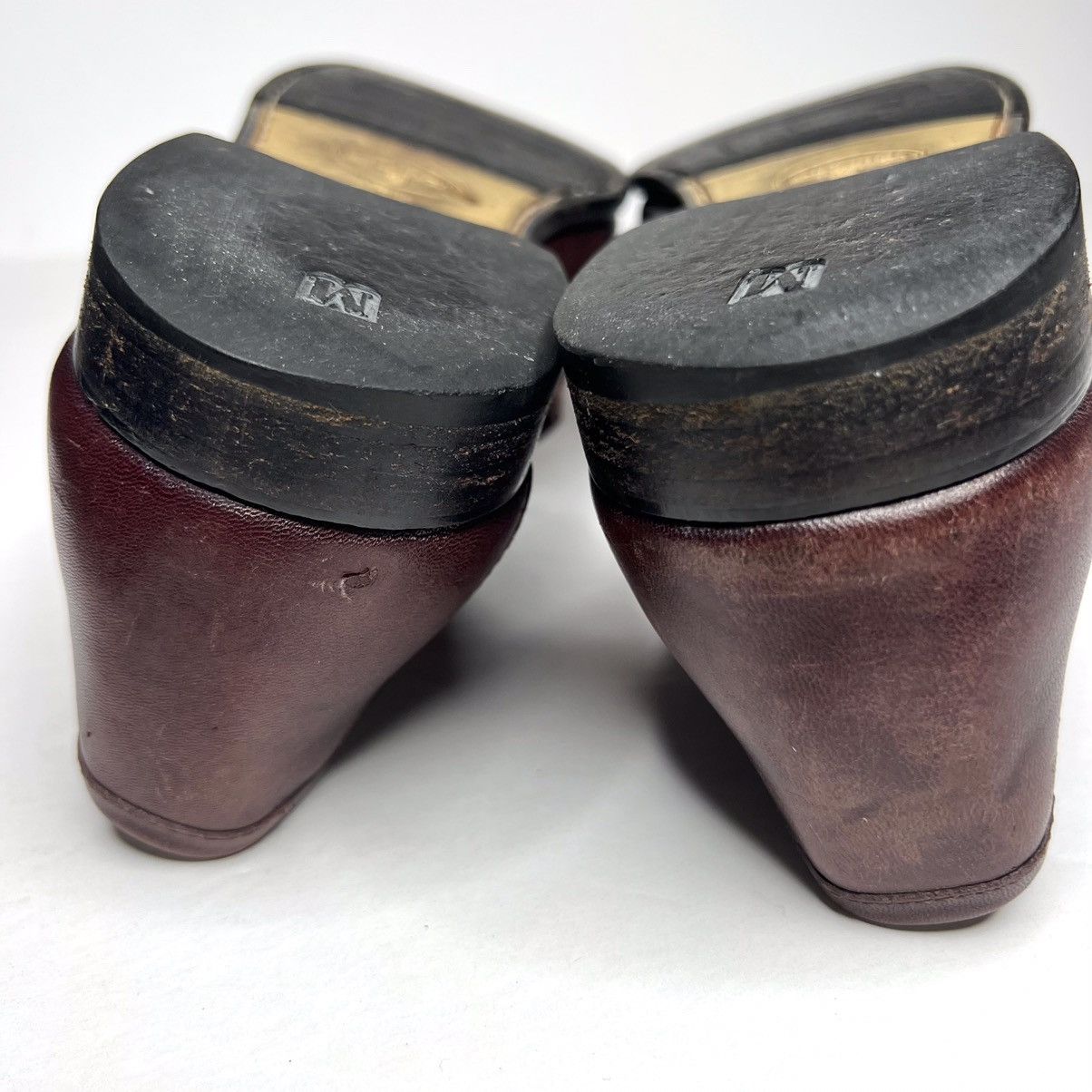 Bruno Magli Bruno Magli Genoa Horsebit M Logo Loafer • Burgundy Leather Size US 9.5 / EU 42-43 - 14 Thumbnail
