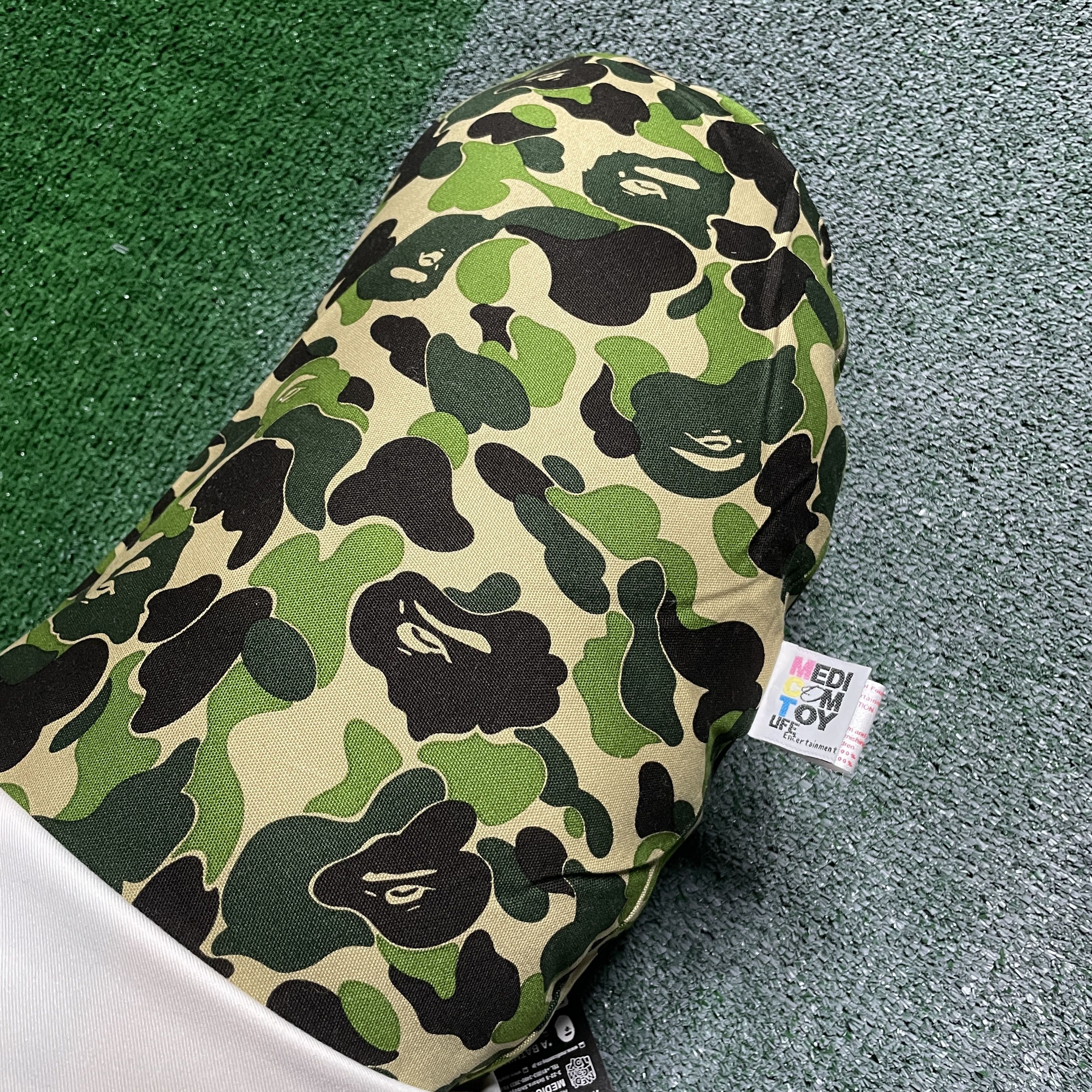 Andy Warhol BAPE ABC Camo Andy Warhol Banana Cushion (Medium) Size ONE SIZE - 5 Thumbnail