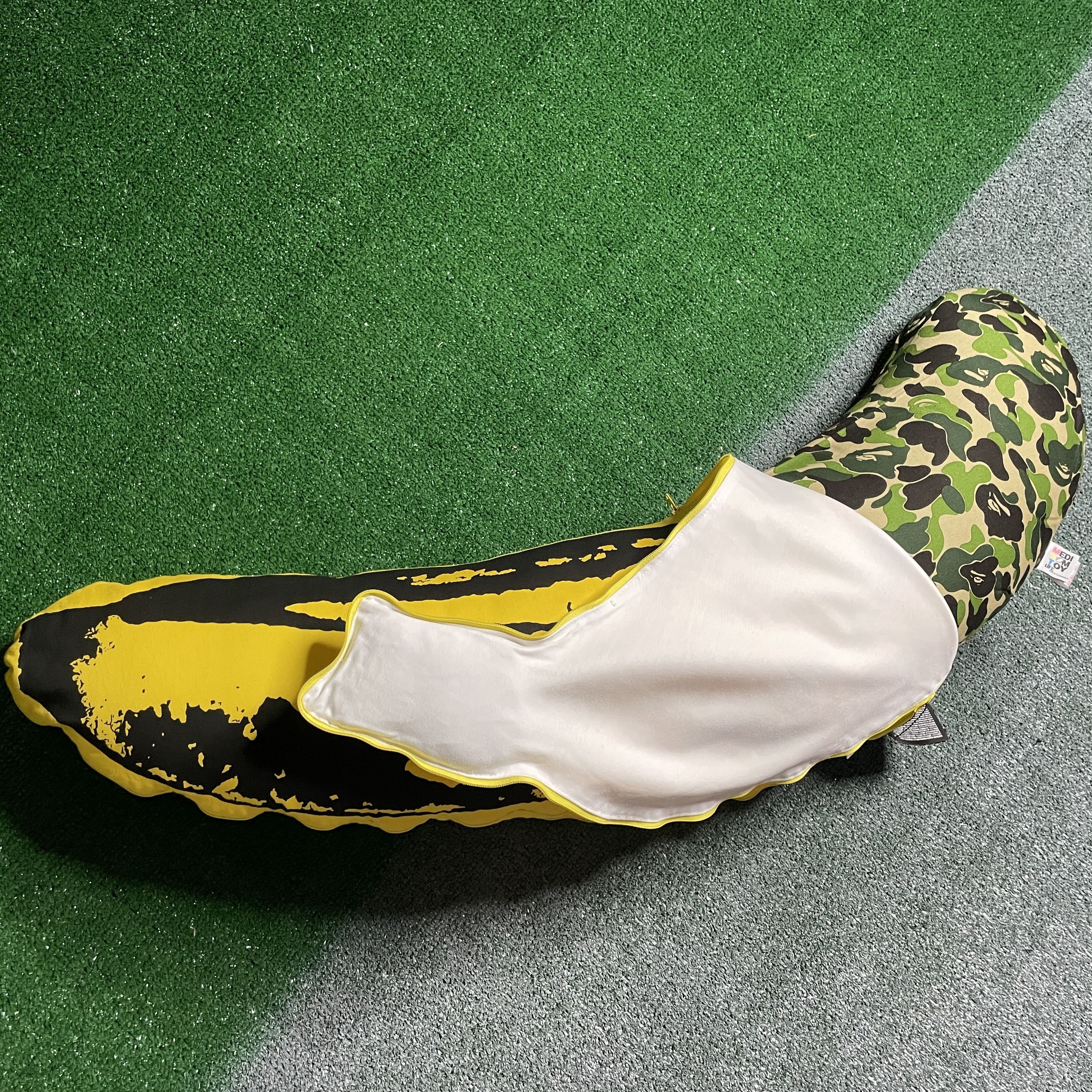 Andy Warhol BAPE ABC Camo Andy Warhol Banana Cushion (Medium) Size ONE SIZE - 3 Thumbnail