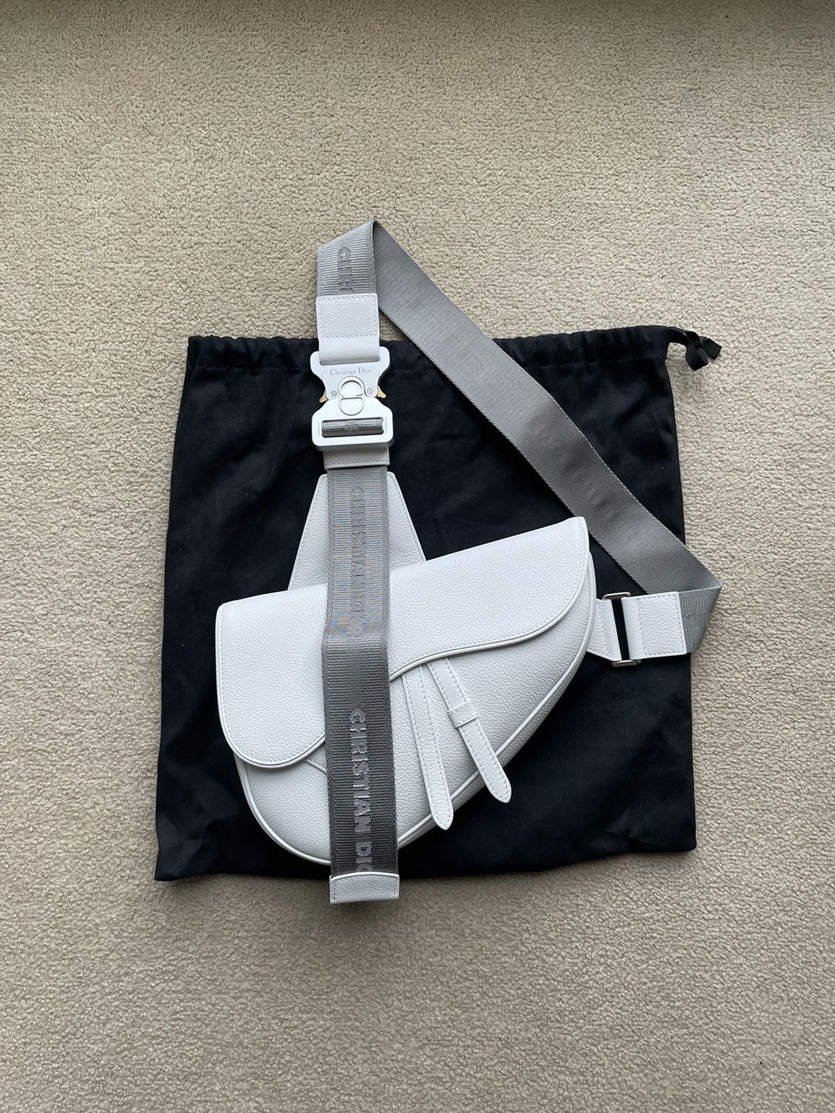 Alyx × Dior Dior Men’s Saddle Bag FW19 in White Size ONE SIZE - 10 Thumbnail