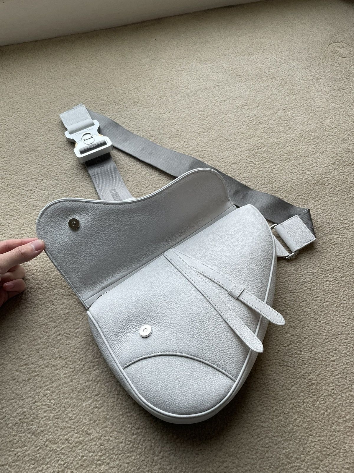 Alyx × Dior Dior Men’s Saddle Bag FW19 in White Size ONE SIZE - 3 Thumbnail