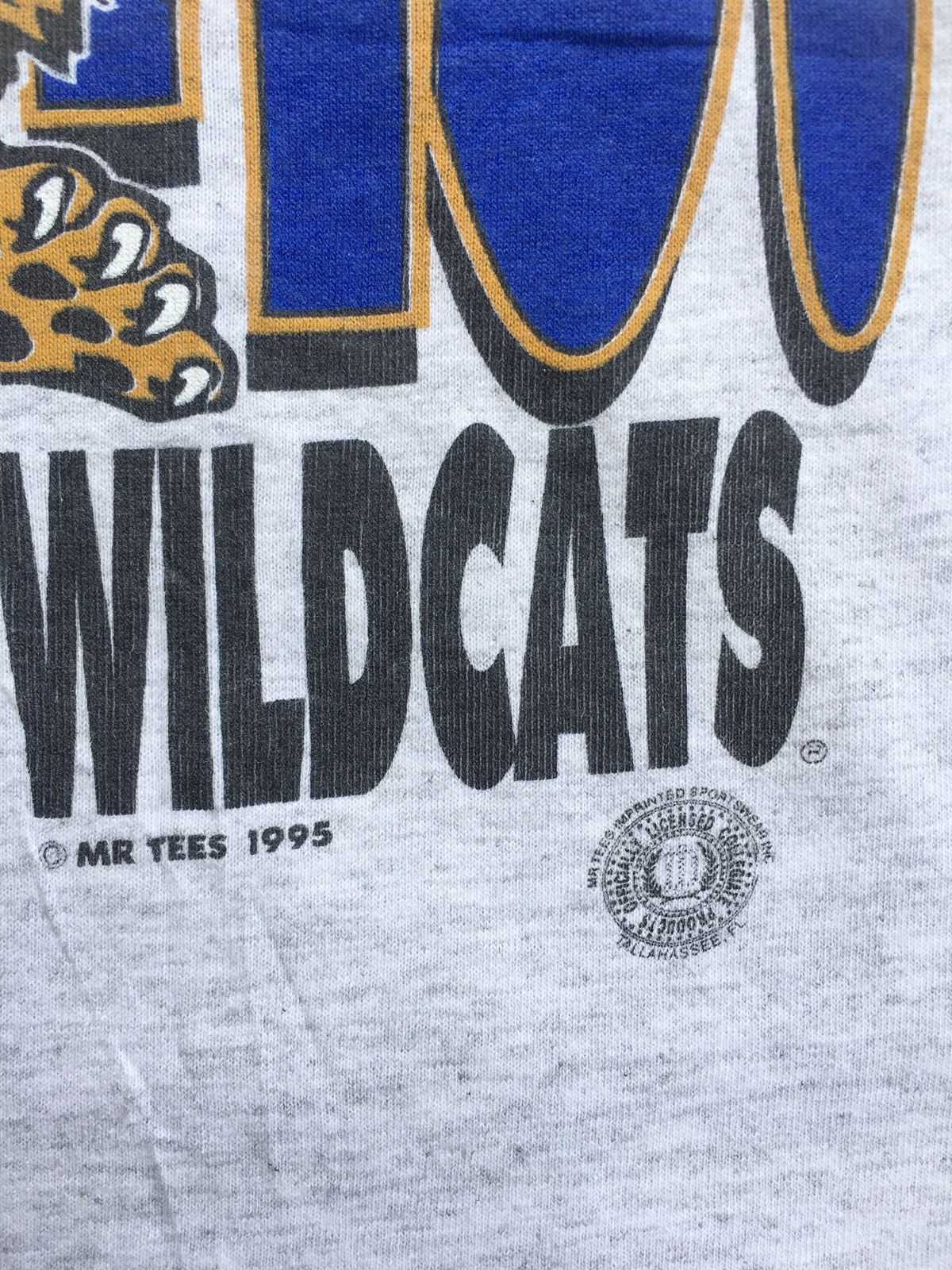 Vintage Vintage Kentucky Wildcats University UK Tshirt Size US L / EU 52-54 / 3 - 7 Thumbnail