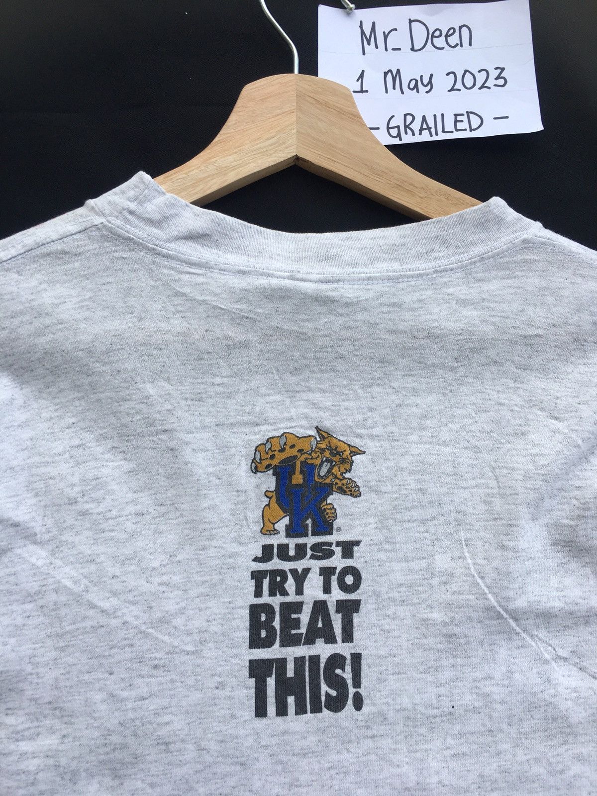 Vintage Vintage Kentucky Wildcats University UK Tshirt Size US L / EU 52-54 / 3 - 14 Thumbnail