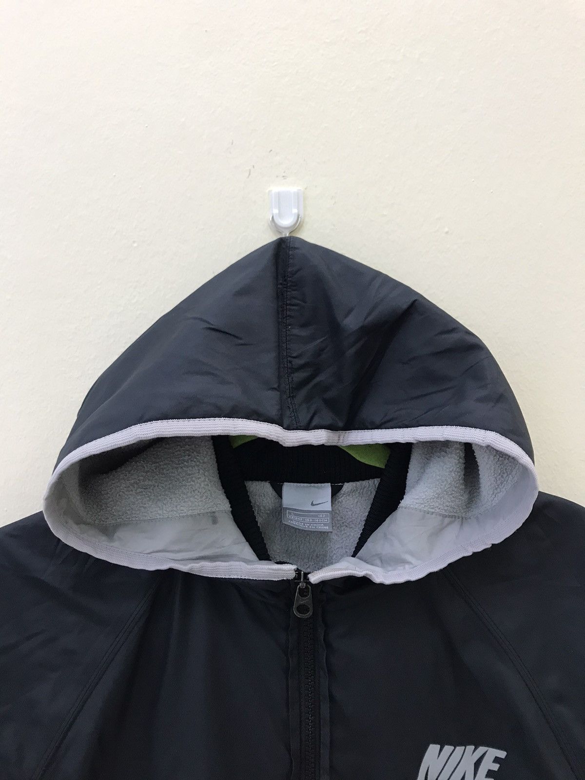 Nike Nike Light Hoodie Jacket Size US L / EU 52-54 / 3 - 10 Thumbnail