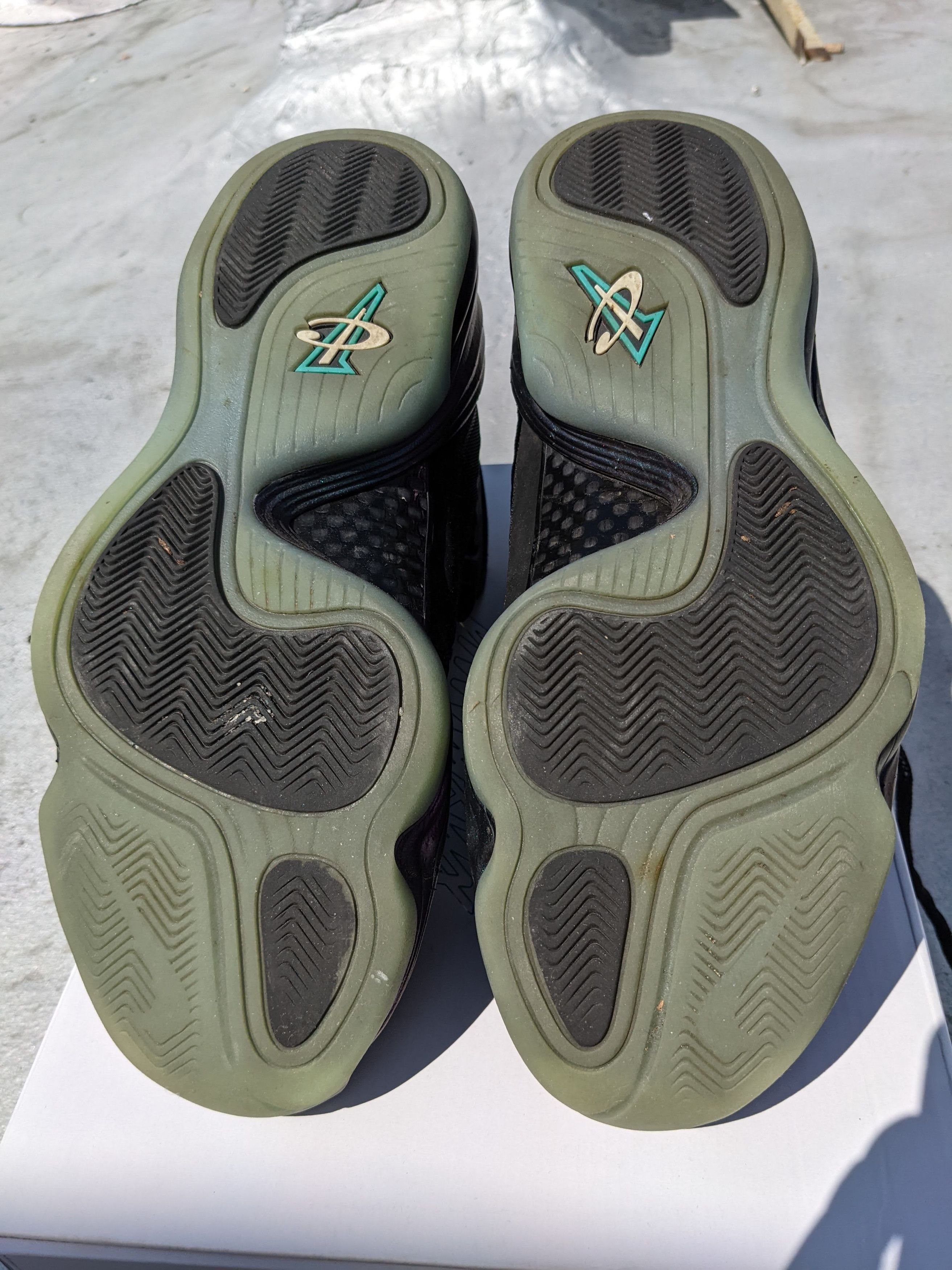 Nike Air Penny V Invisibility Cloak Size US 10 / EU 43 - 8 Thumbnail