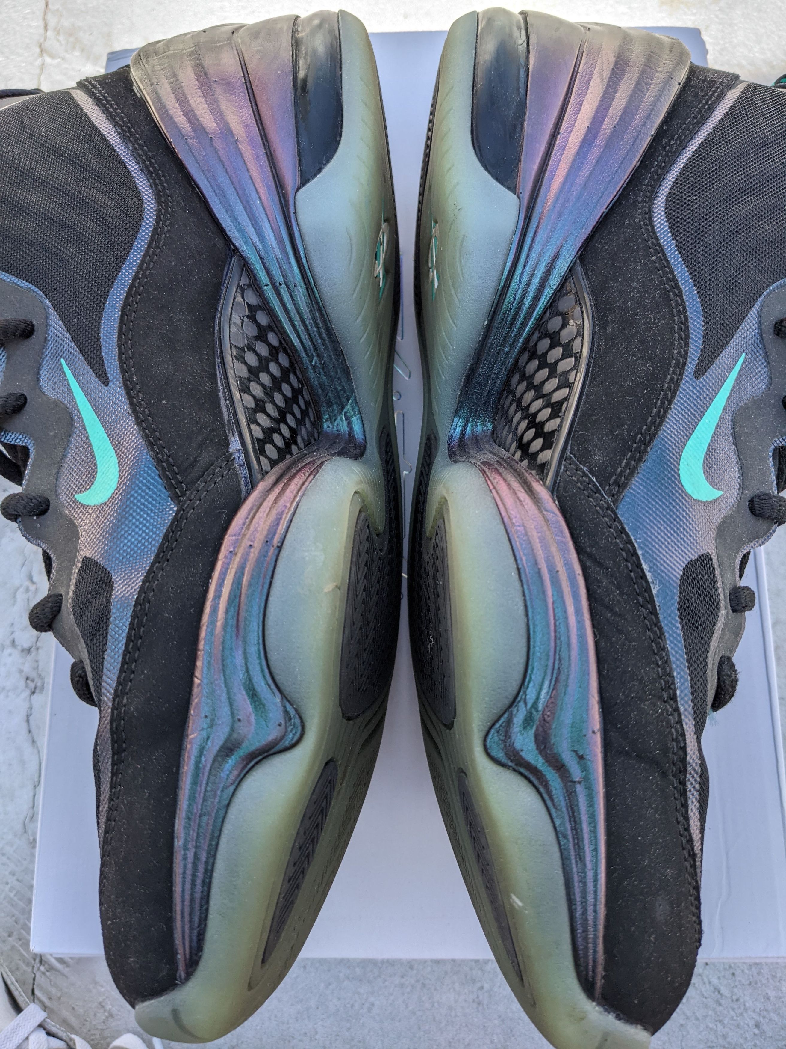 Nike Air Penny V Invisibility Cloak Size US 10 / EU 43 - 4 Thumbnail