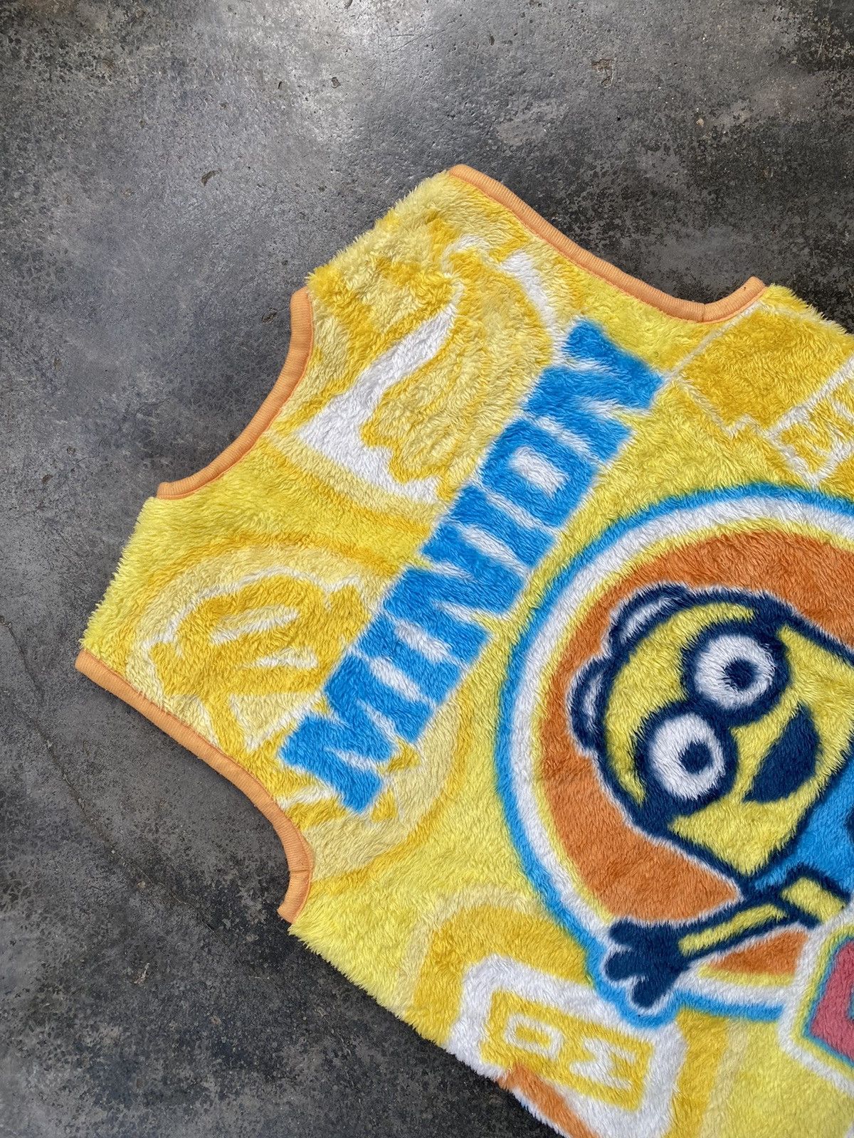 Vintage Vintage Despicable Me Minion Made Fleece Vest Size US S / EU 44-46 / 1 - 5 Thumbnail