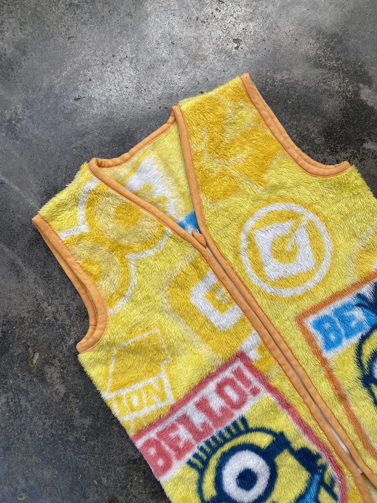 Vintage Vintage Despicable Me Minion Made Fleece Vest Size US S / EU 44-46 / 1 - 4 Thumbnail
