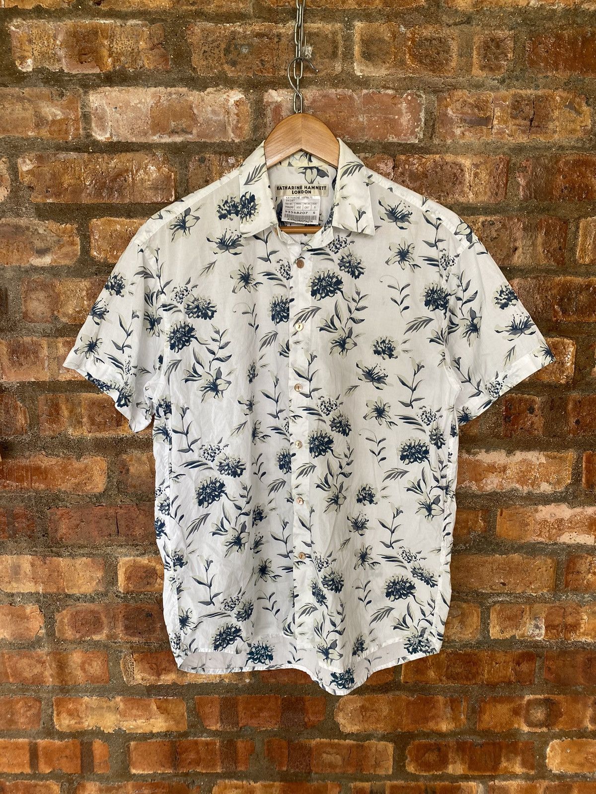 Katharine Hamnett London Vtg Florals button up Size US M / EU 48-50 / 2 - 3 Thumbnail