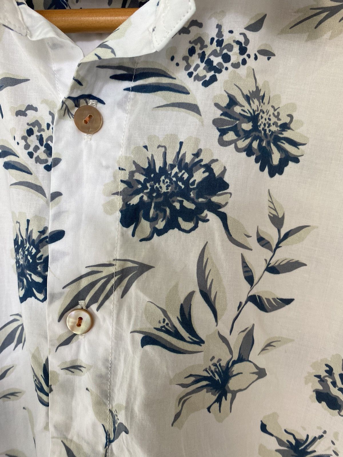 Katharine Hamnett London Vtg Florals button up Size US M / EU 48-50 / 2 - 7 Thumbnail