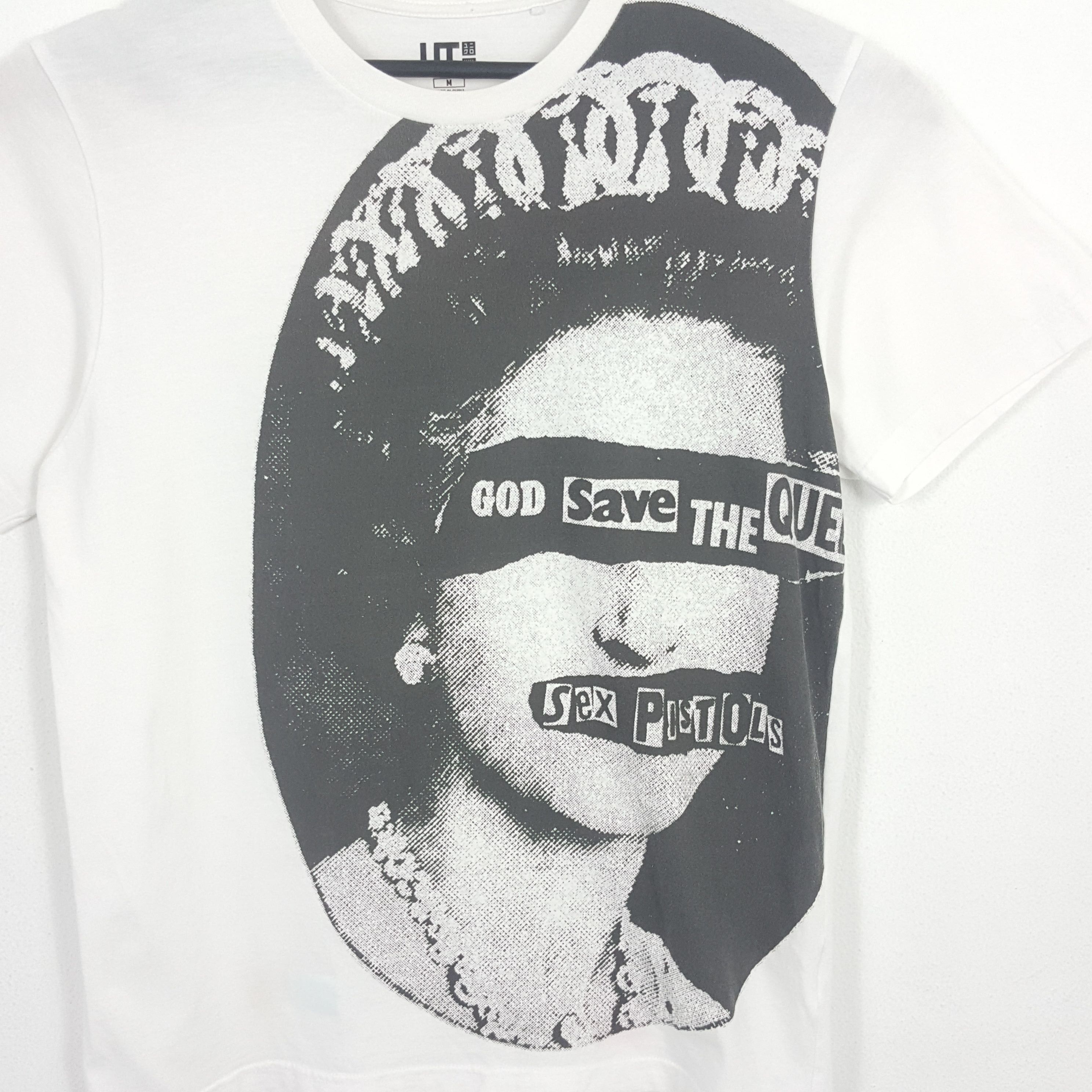Band Tees × Japanese Brand × Uniqlo SEX PISTOLS British Punk Rock Band T-Shirt Size US M / EU 48-50 / 2 - 2 Thumbnail