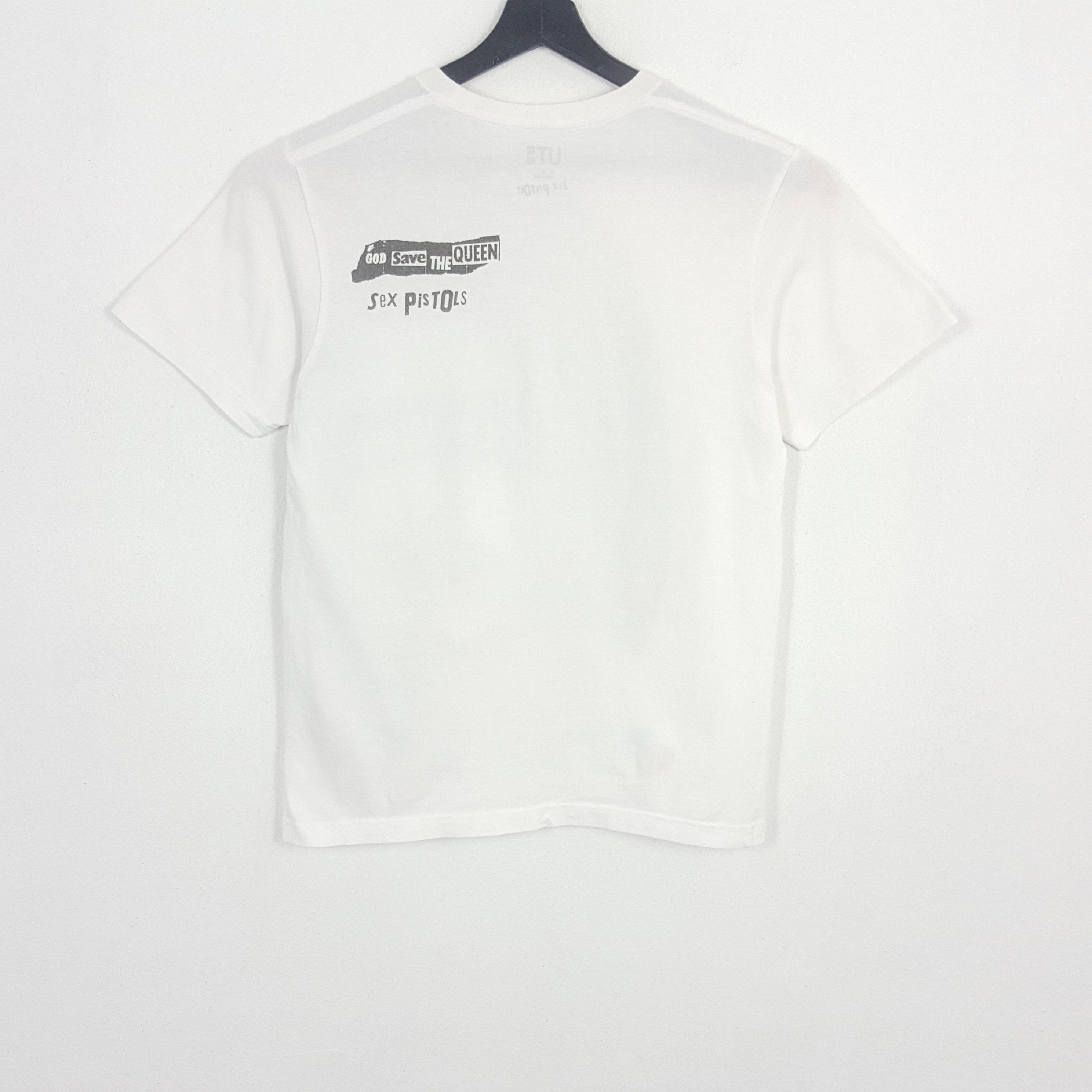 Band Tees × Japanese Brand × Uniqlo SEX PISTOLS British Punk Rock Band T-Shirt Size US M / EU 48-50 / 2 - 3 Thumbnail