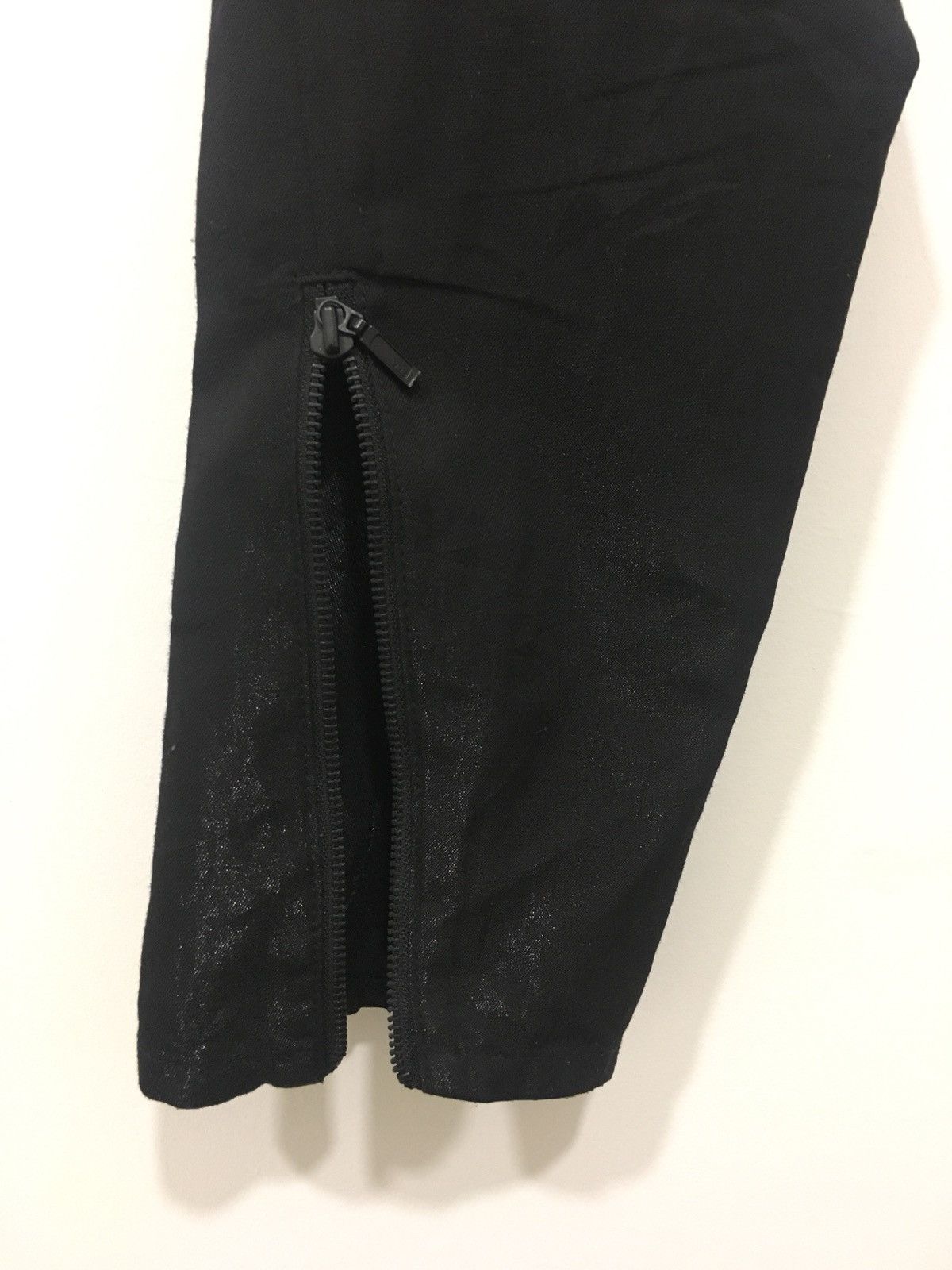 Morgan Homme black shinning zipper pant Size US 30 / EU 46 - 6 Thumbnail