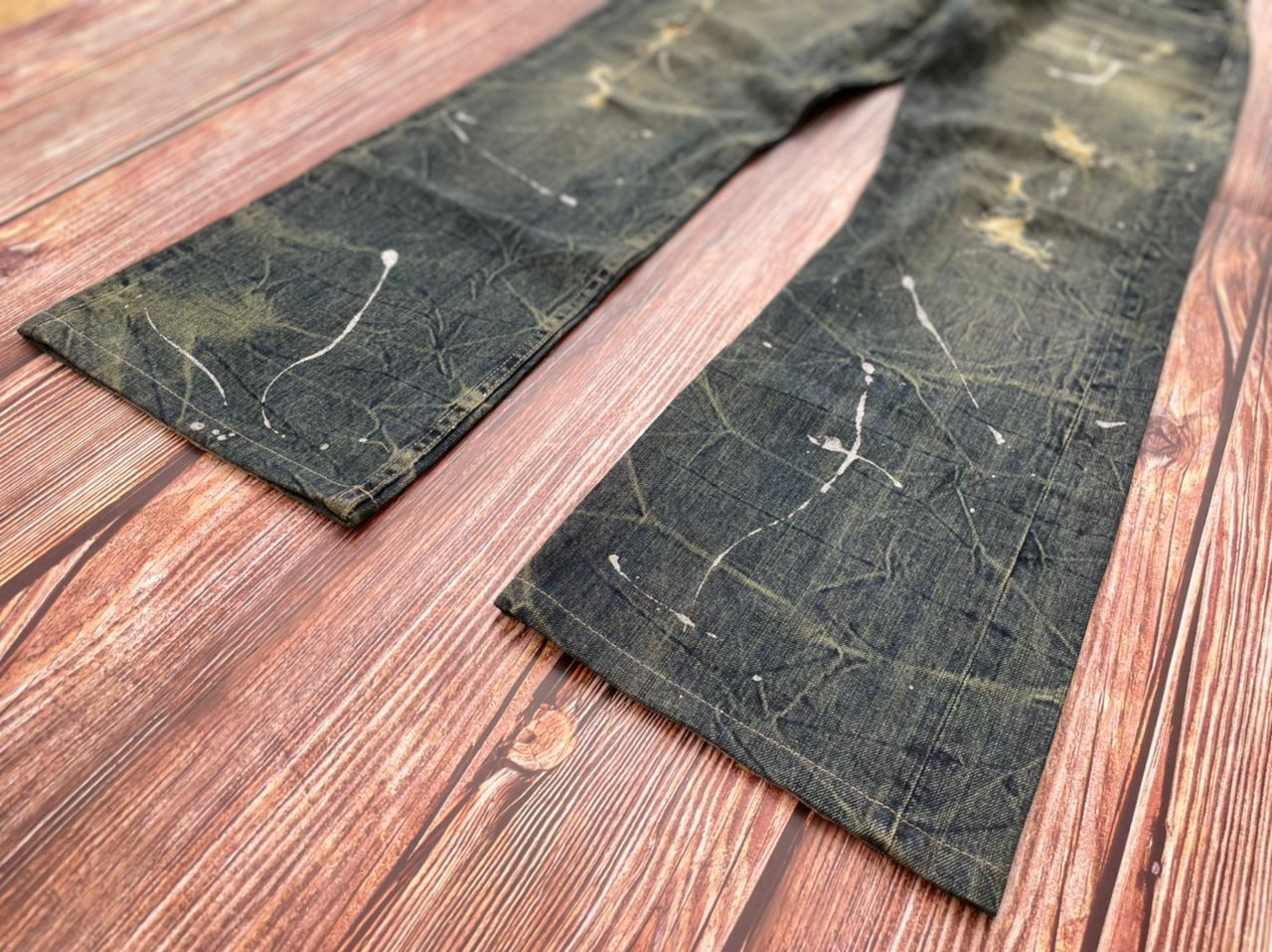 Japanese Brand Bootcut Distressed Paint Splatter Japanese Vintage Jeans Size US 33 - 7 Thumbnail