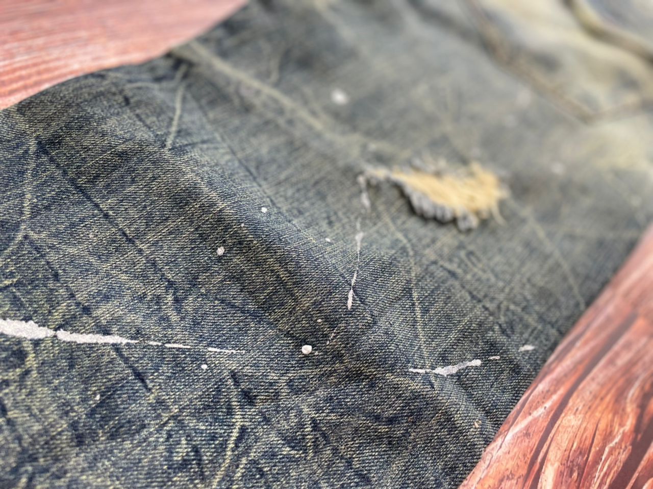 Japanese Brand Bootcut Distressed Paint Splatter Japanese Vintage Jeans Size US 33 - 6 Thumbnail