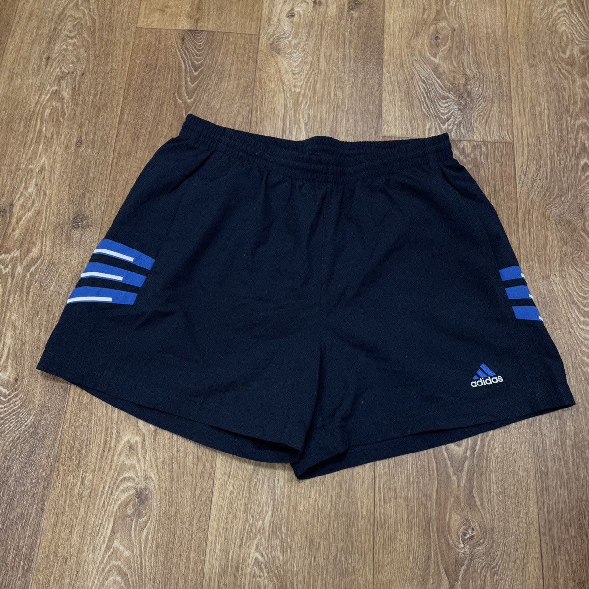 Vintage Vintage Y2K Adidas Striped Shorts Streetwear Skate Washed XL Size US 36 / EU 52 - 1 Thumbnail