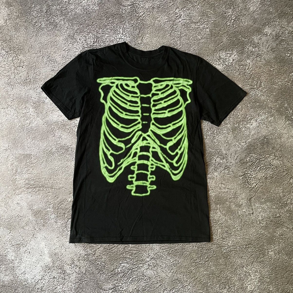 Vintage Vintage Y2K Glow Skeleton Graphic Tee Black Skate Relaxed M Size US M / EU 48-50 / 2 - 2 Thumbnail