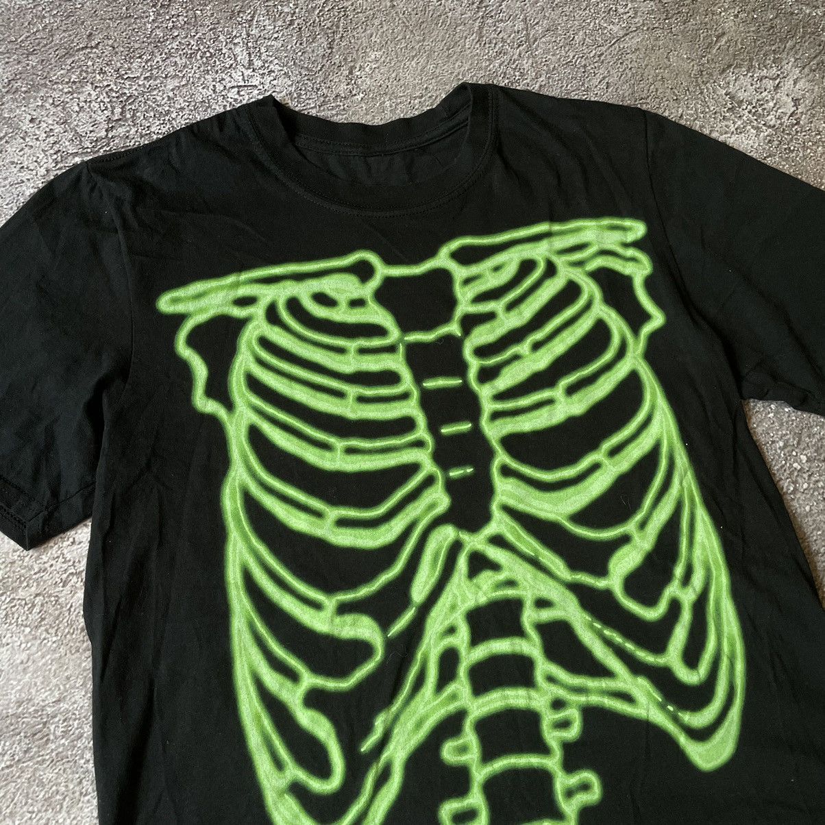 Vintage Vintage Y2K Glow Skeleton Graphic Tee Black Skate Relaxed M Size US M / EU 48-50 / 2 - 6 Thumbnail