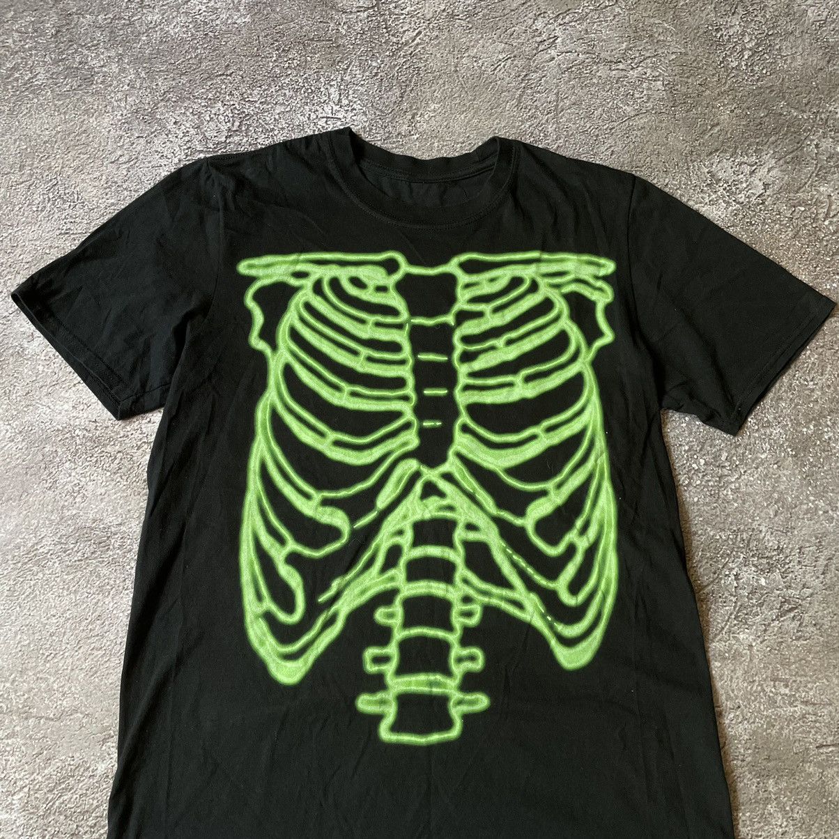 Vintage Vintage Y2K Glow Skeleton Graphic Tee Black Skate Relaxed M Size US M / EU 48-50 / 2 - 5 Thumbnail