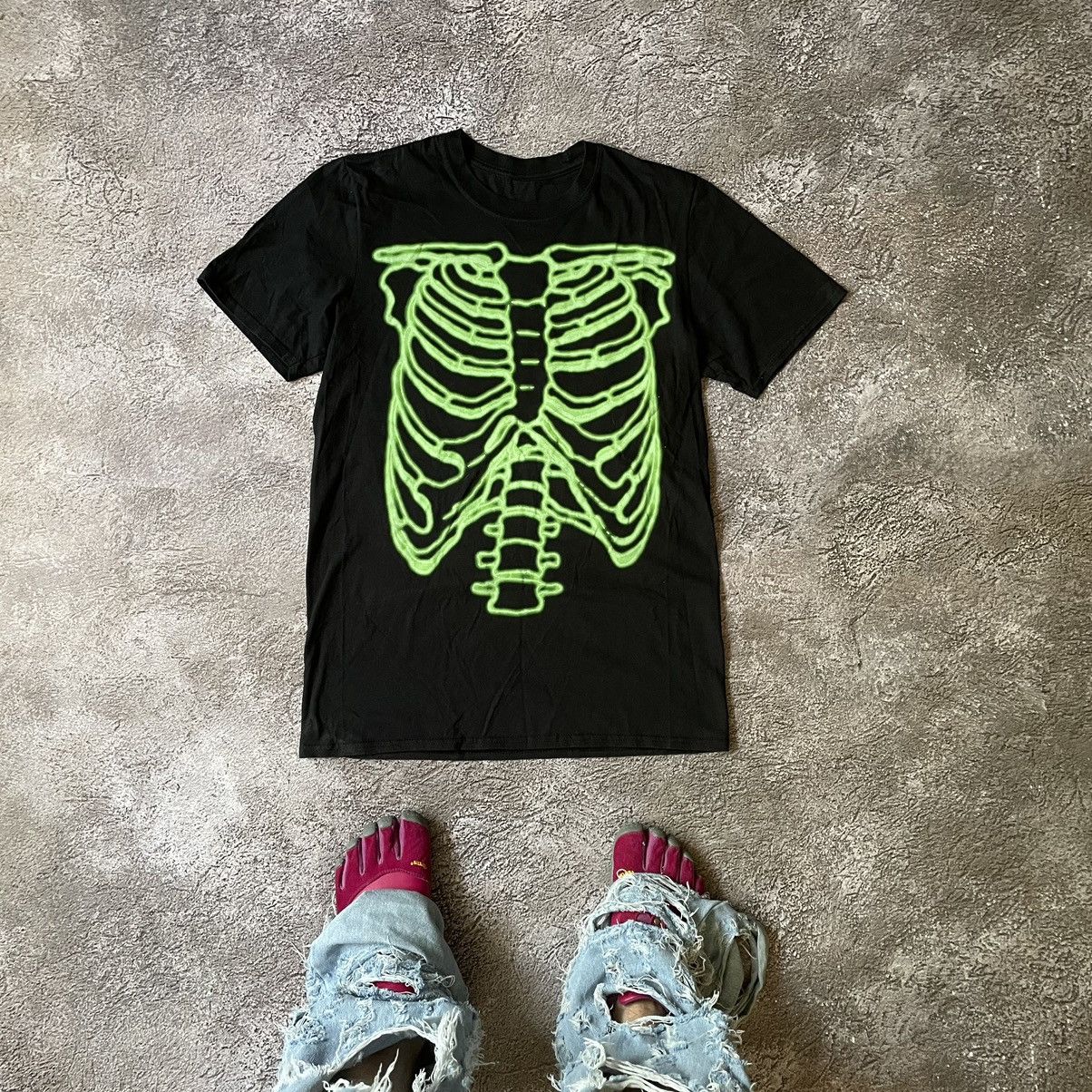 Vintage Y2K X RAY ABSTRACT CREEPY VAMP ANGRY HORROR SKELETON