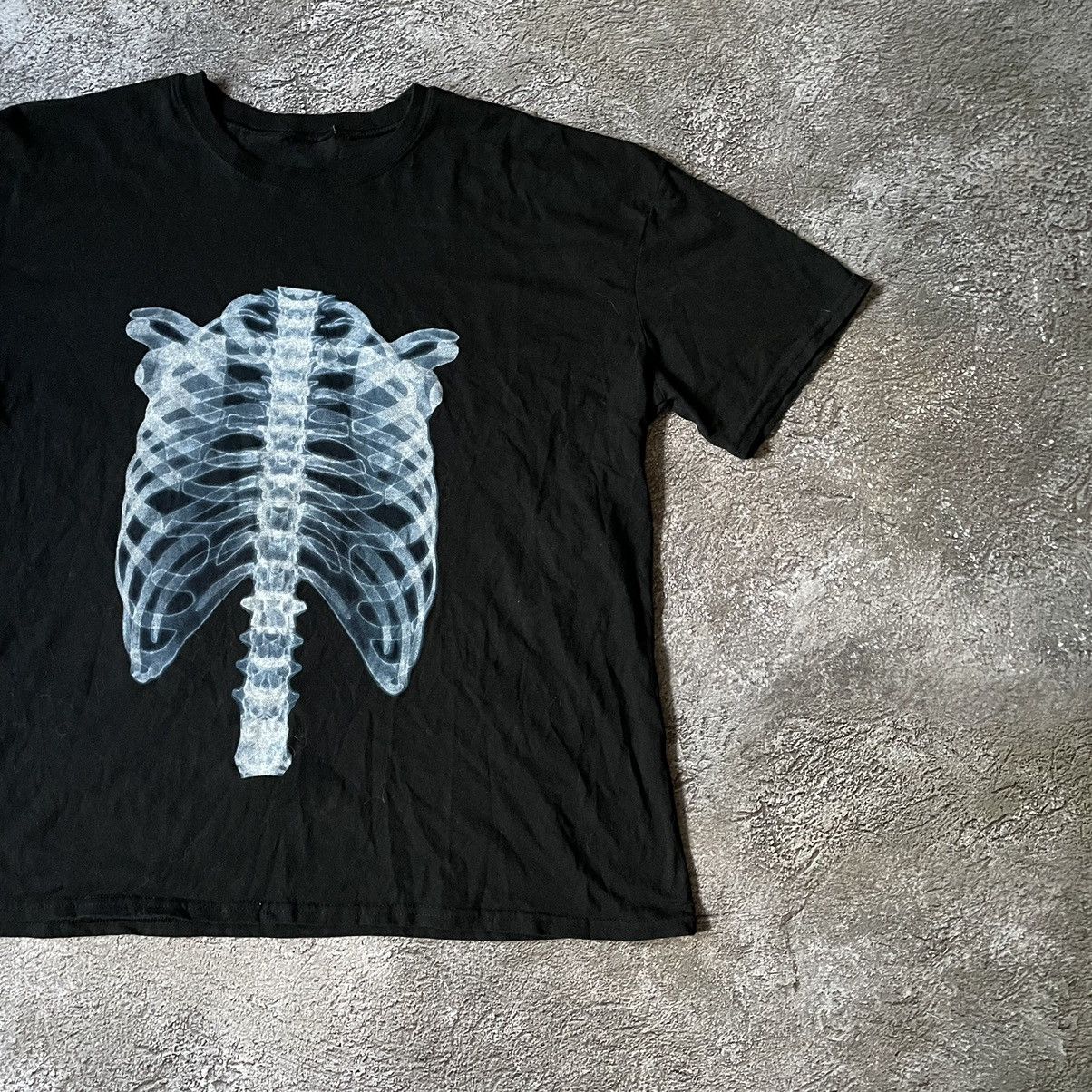 Vintage Vintage Y2K Skeleton X Ray Graphic Tee Black Oversized XL Size US XL / EU 56 / 4 - 3 Thumbnail